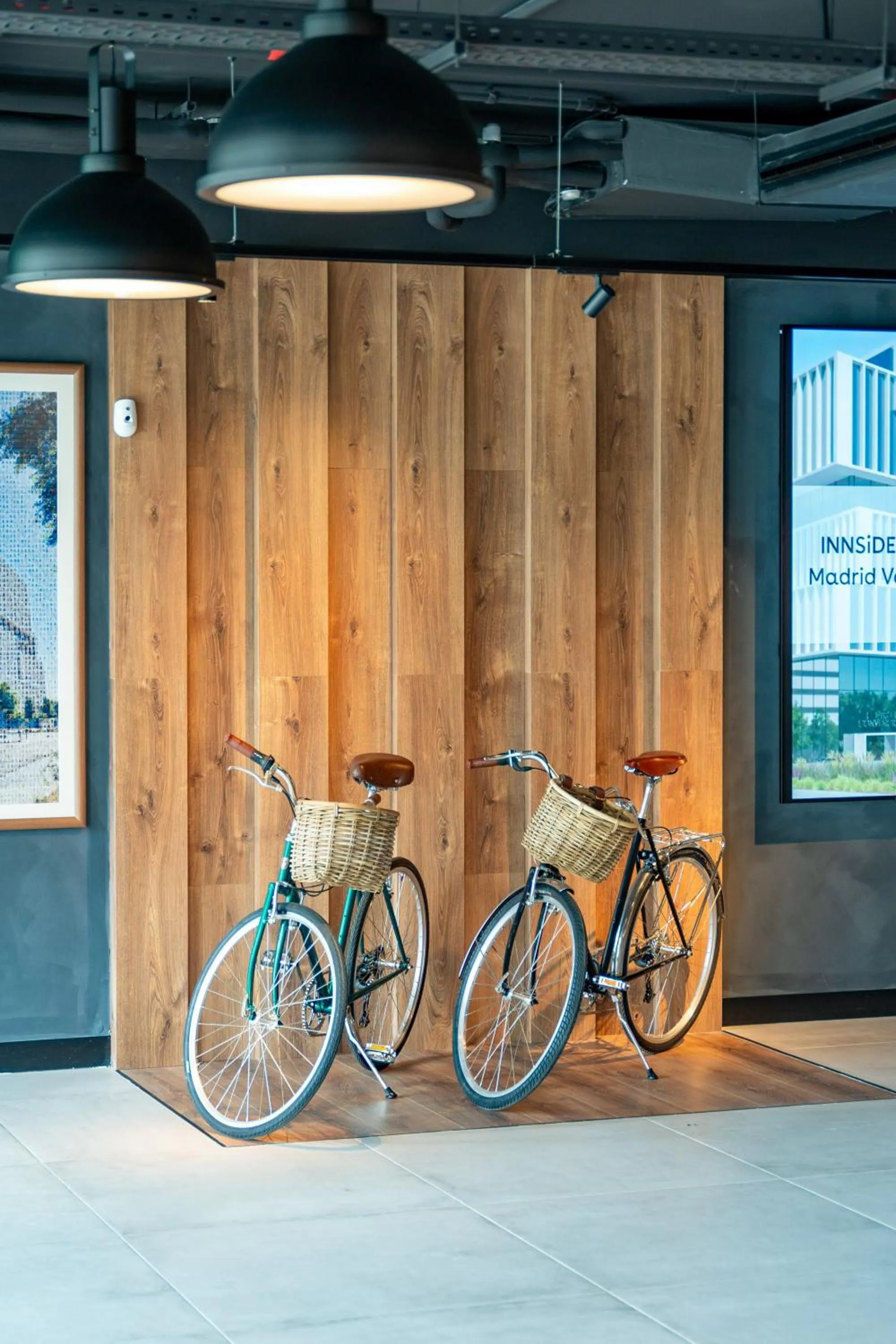 Lobby or reception in INNSiDE by Meliá Madrid Valdebebas