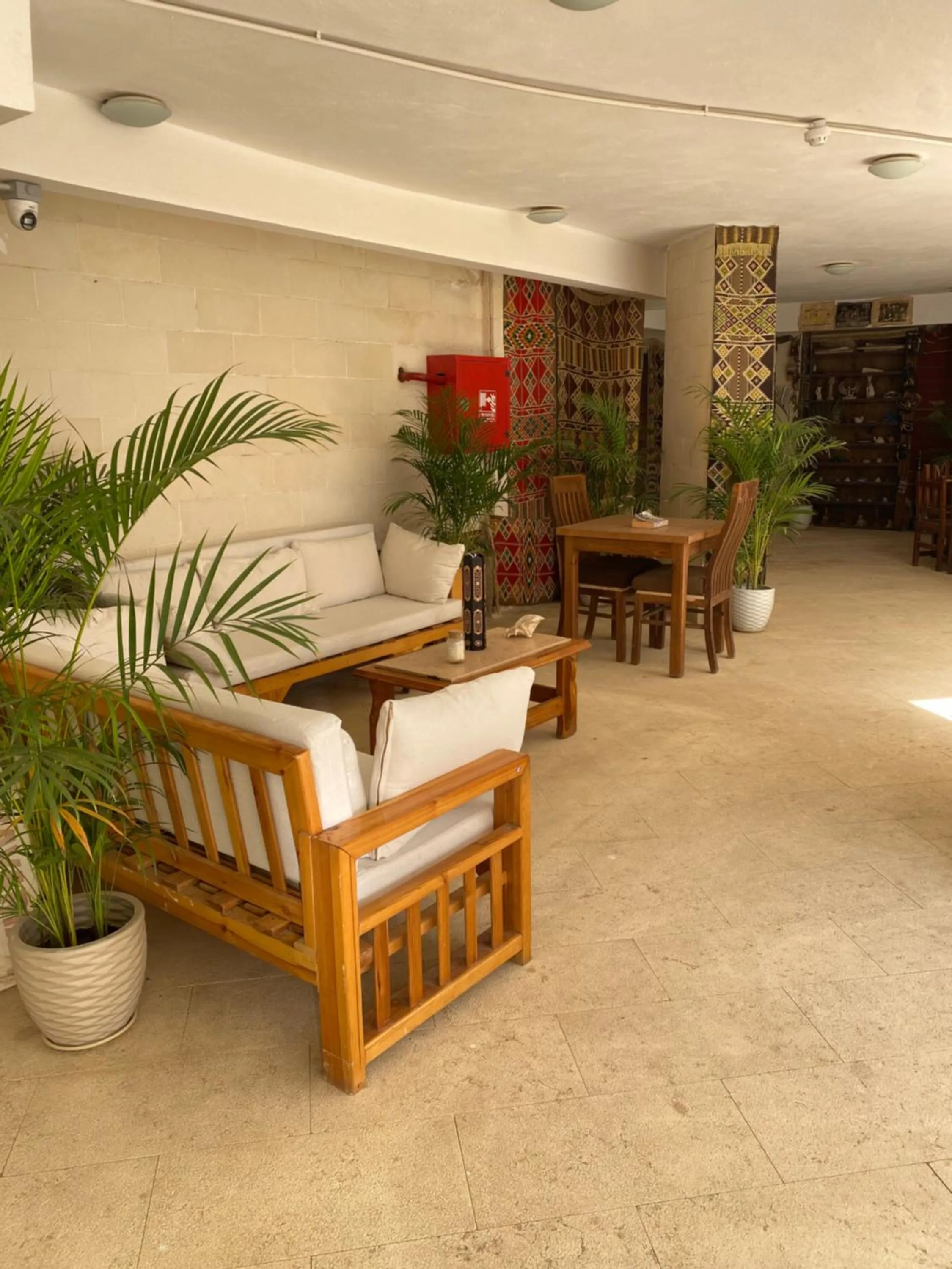 Swimming pool in Blue Vision Diving Hotel