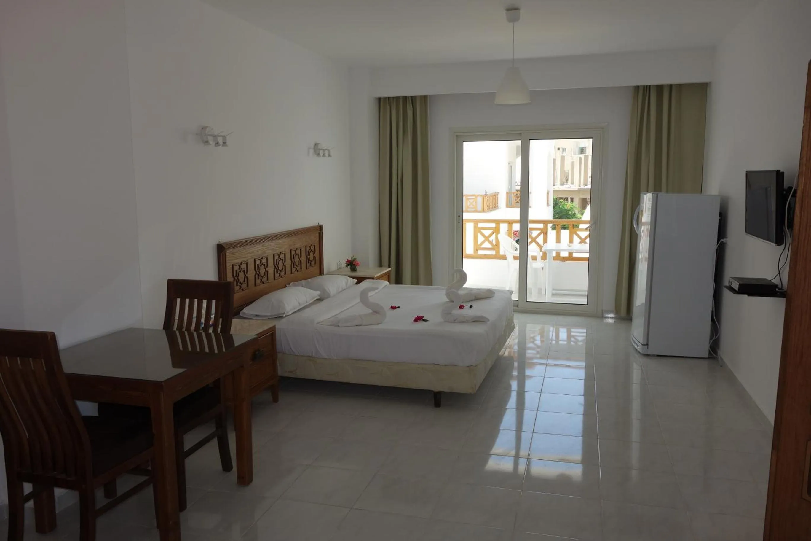 Photo of the whole room, Bed in Blue Vision Diving Hotel