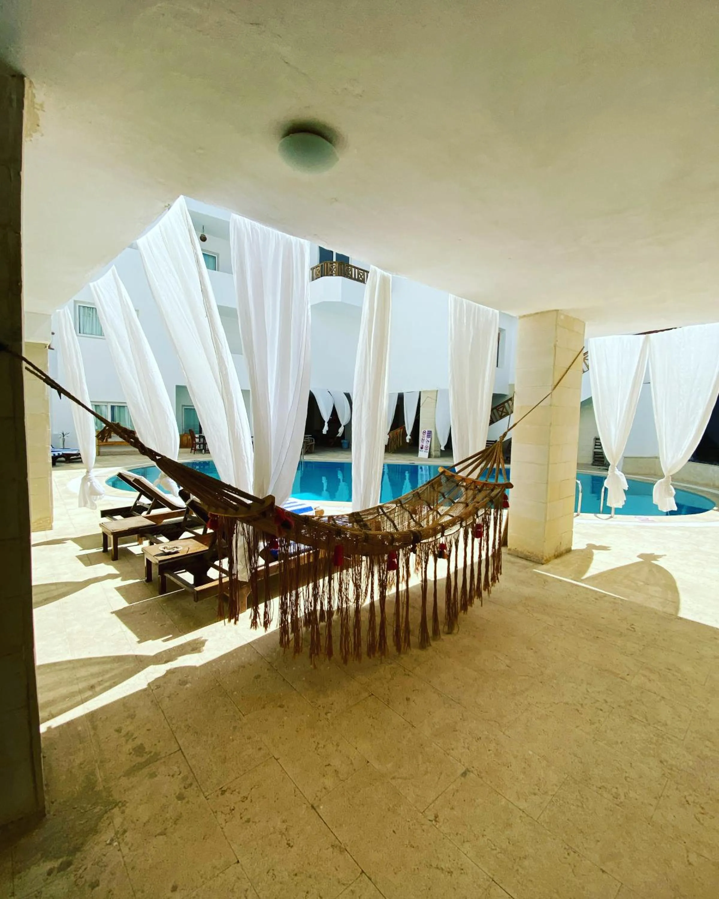 Swimming pool in Blue Vision Diving Hotel