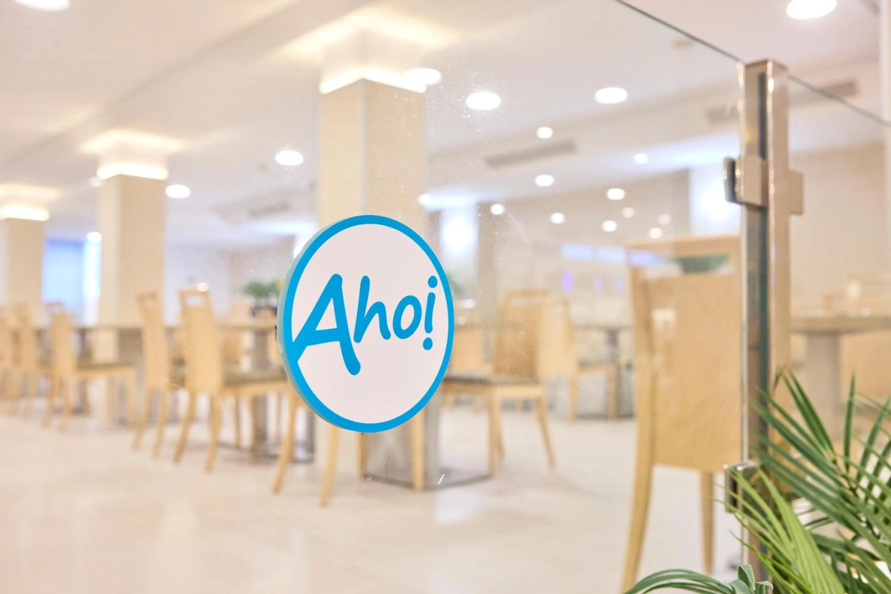 Restaurant/places to eat in AHOI! Urban Beach