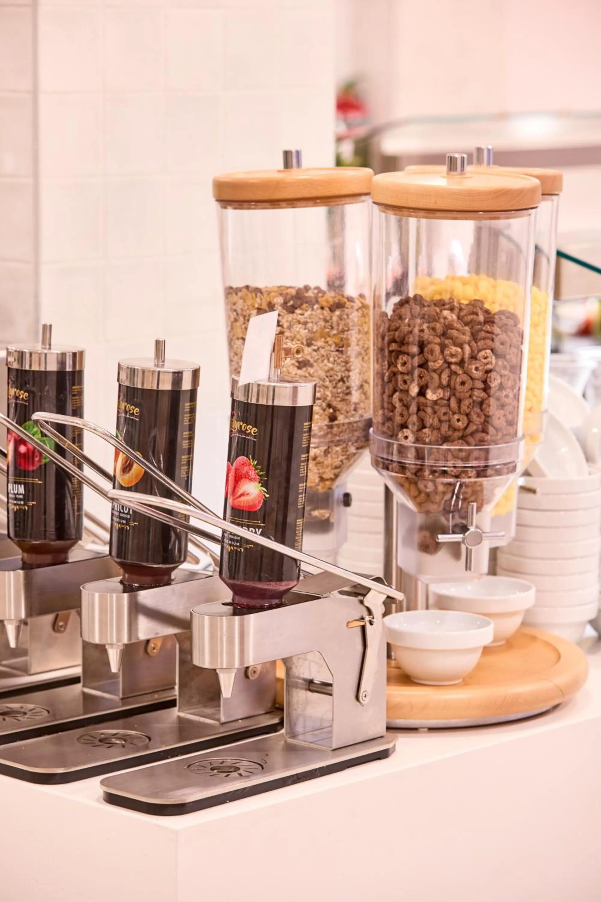 Buffet breakfast in AHOI! Urban Beach