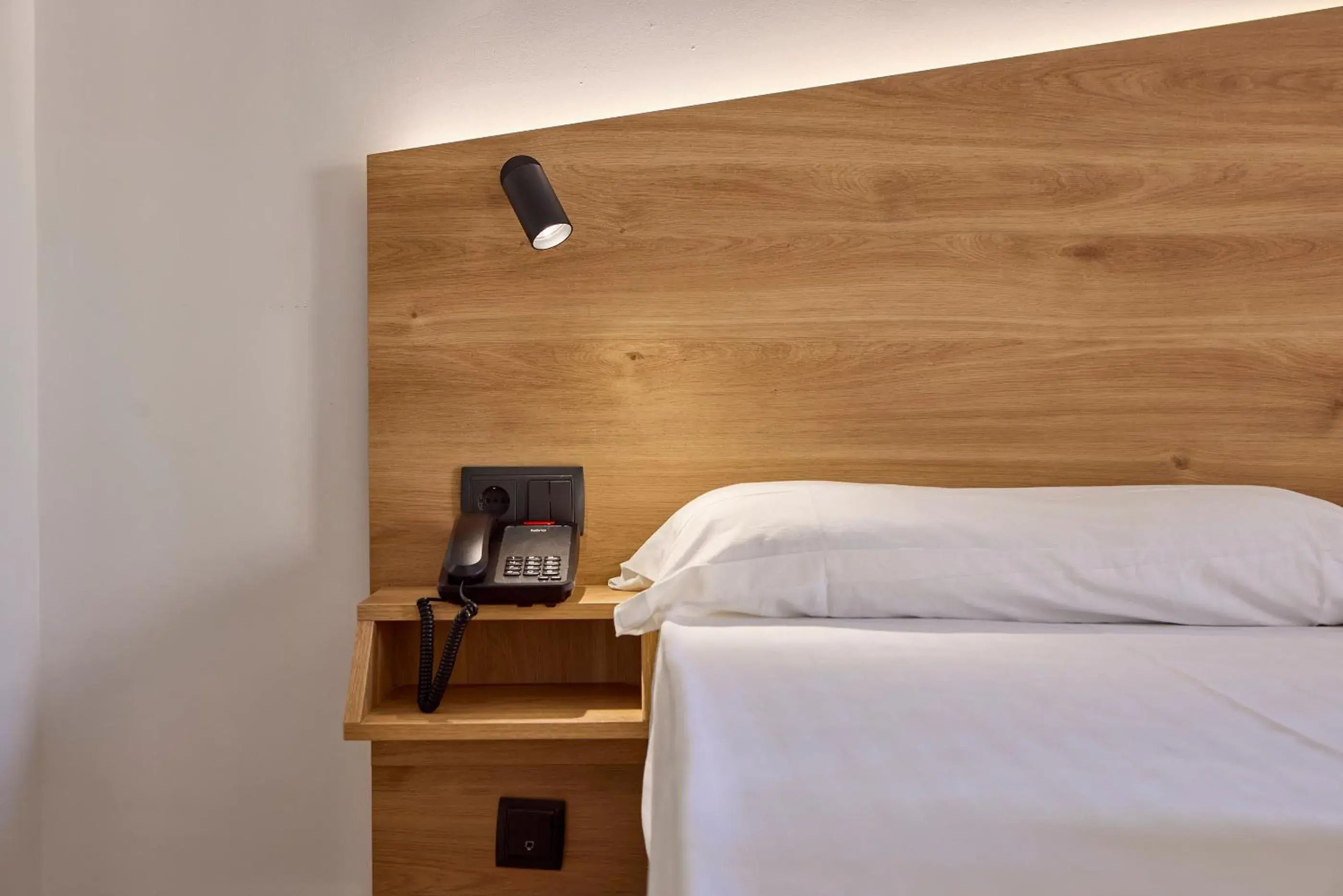 Double Room with Brunch Included in AHOI! Urban Beach Double Room with Brunch Included in AHOI! Urban Beach