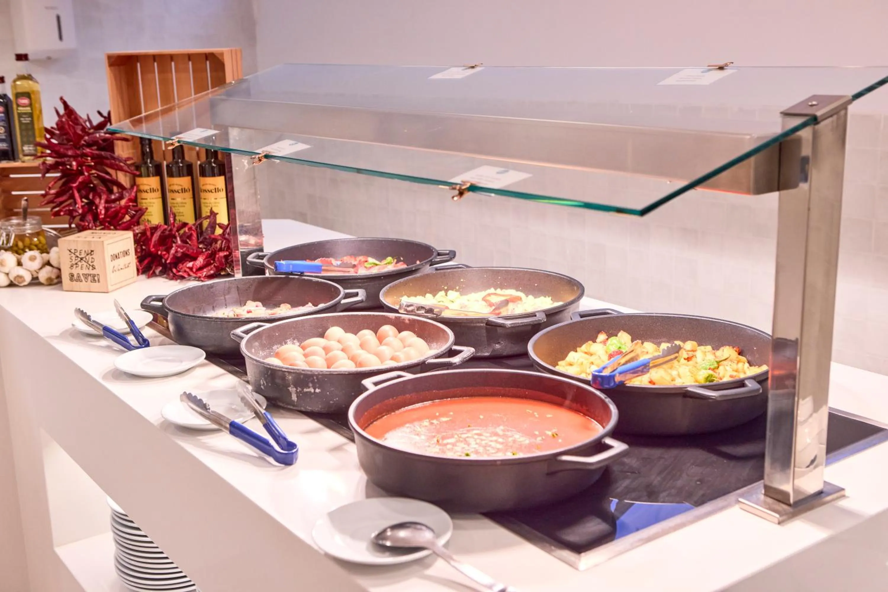 Food and drinks in AHOI! Urban Beach