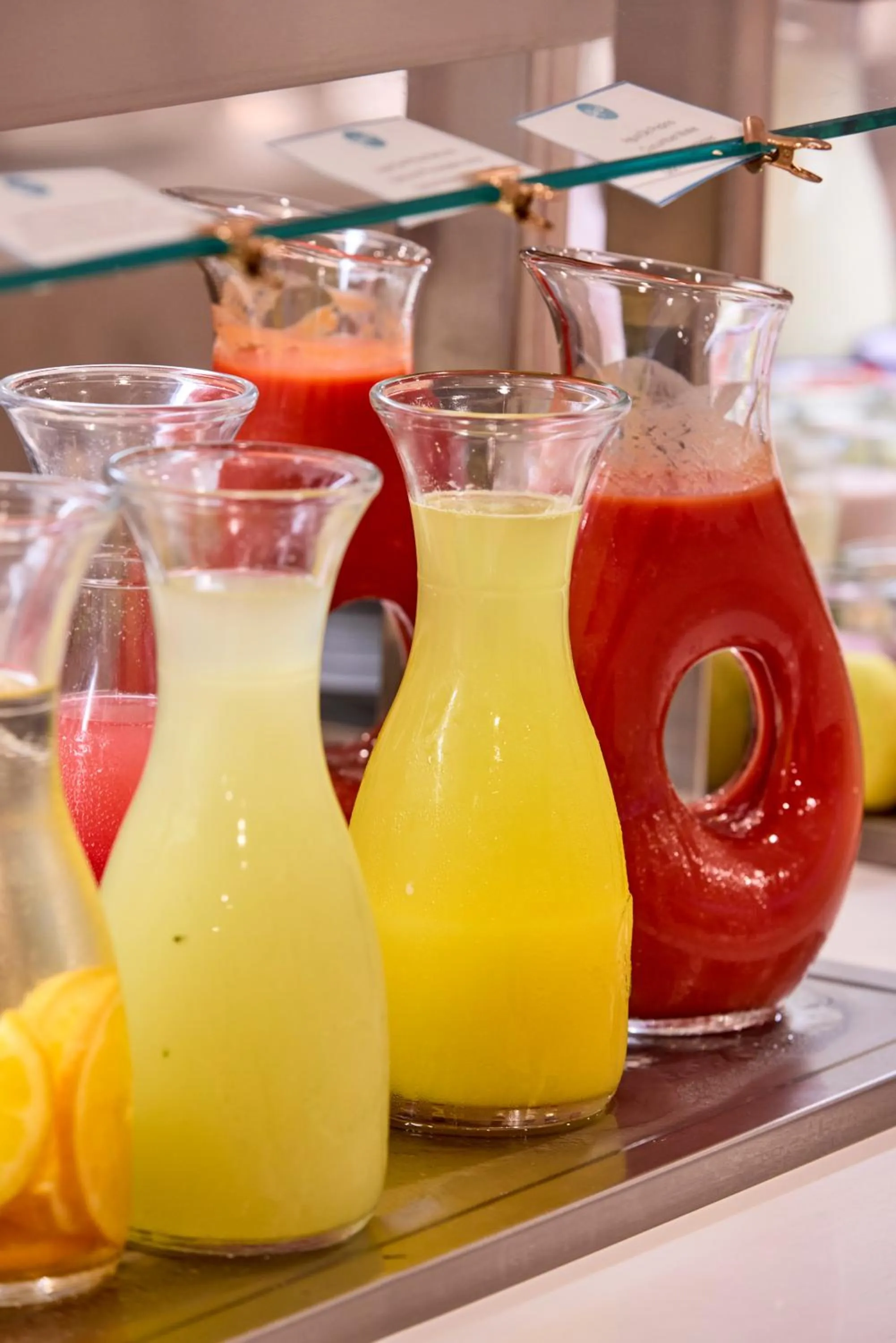 Food and drinks in AHOI! Urban Beach