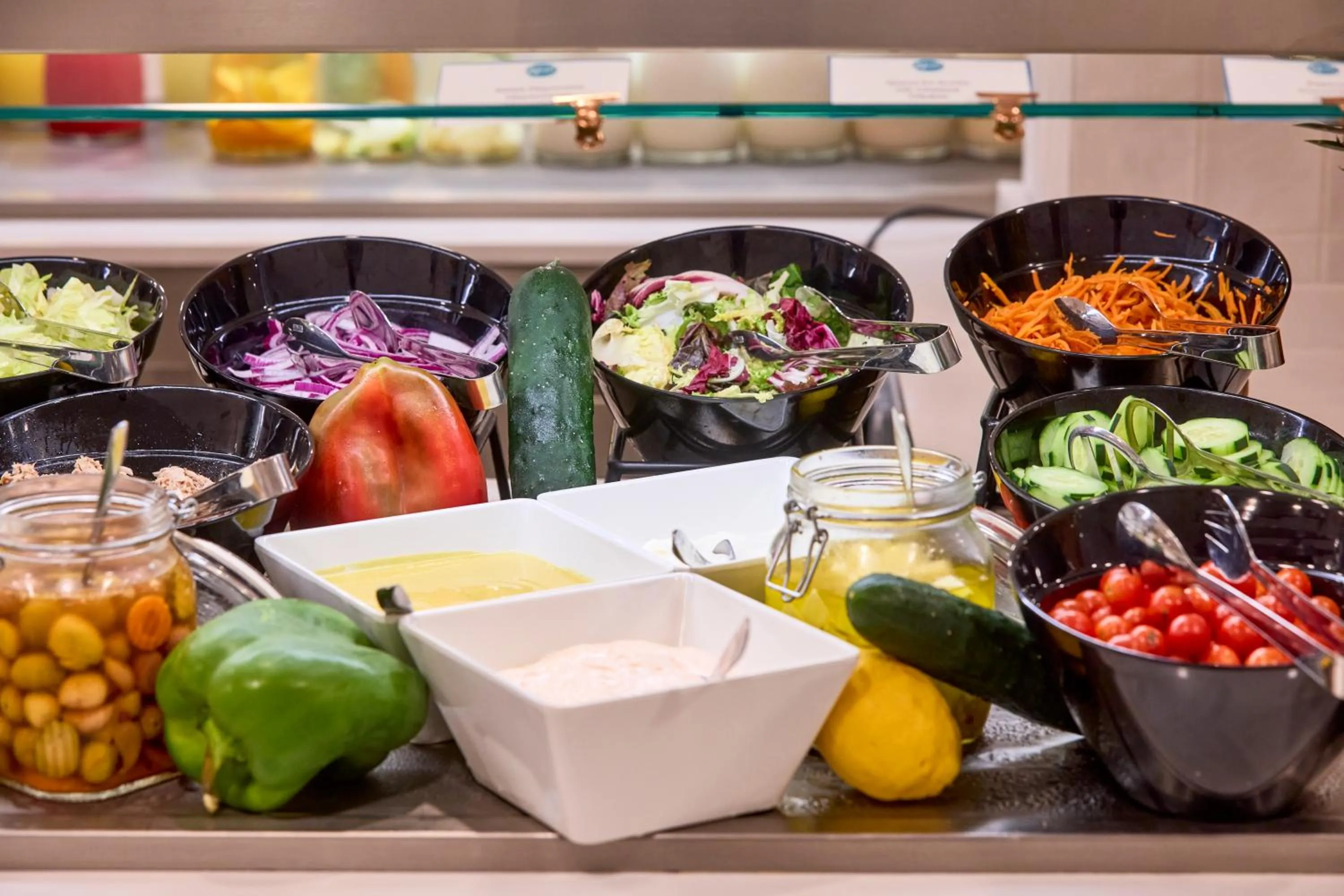 Food and drinks in AHOI! Urban Beach