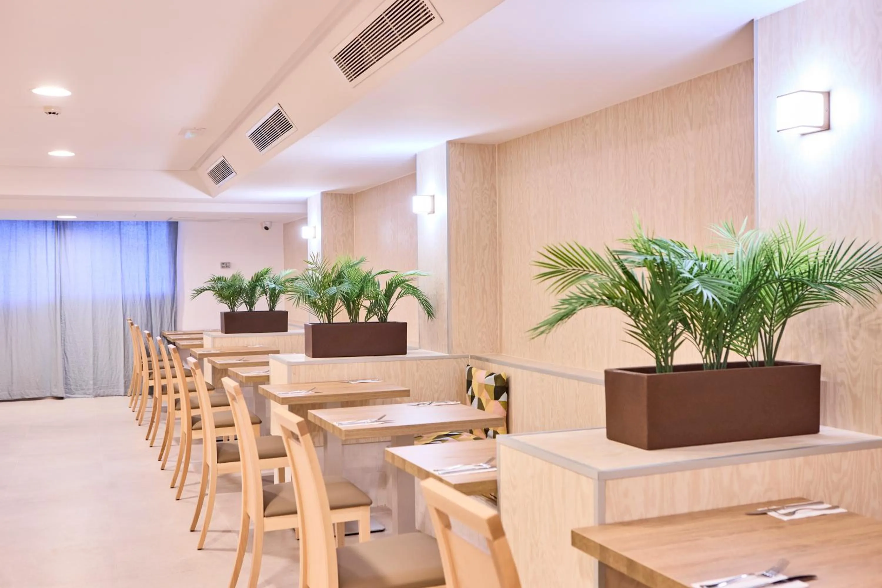 Restaurant/places to eat in AHOI! Urban Beach