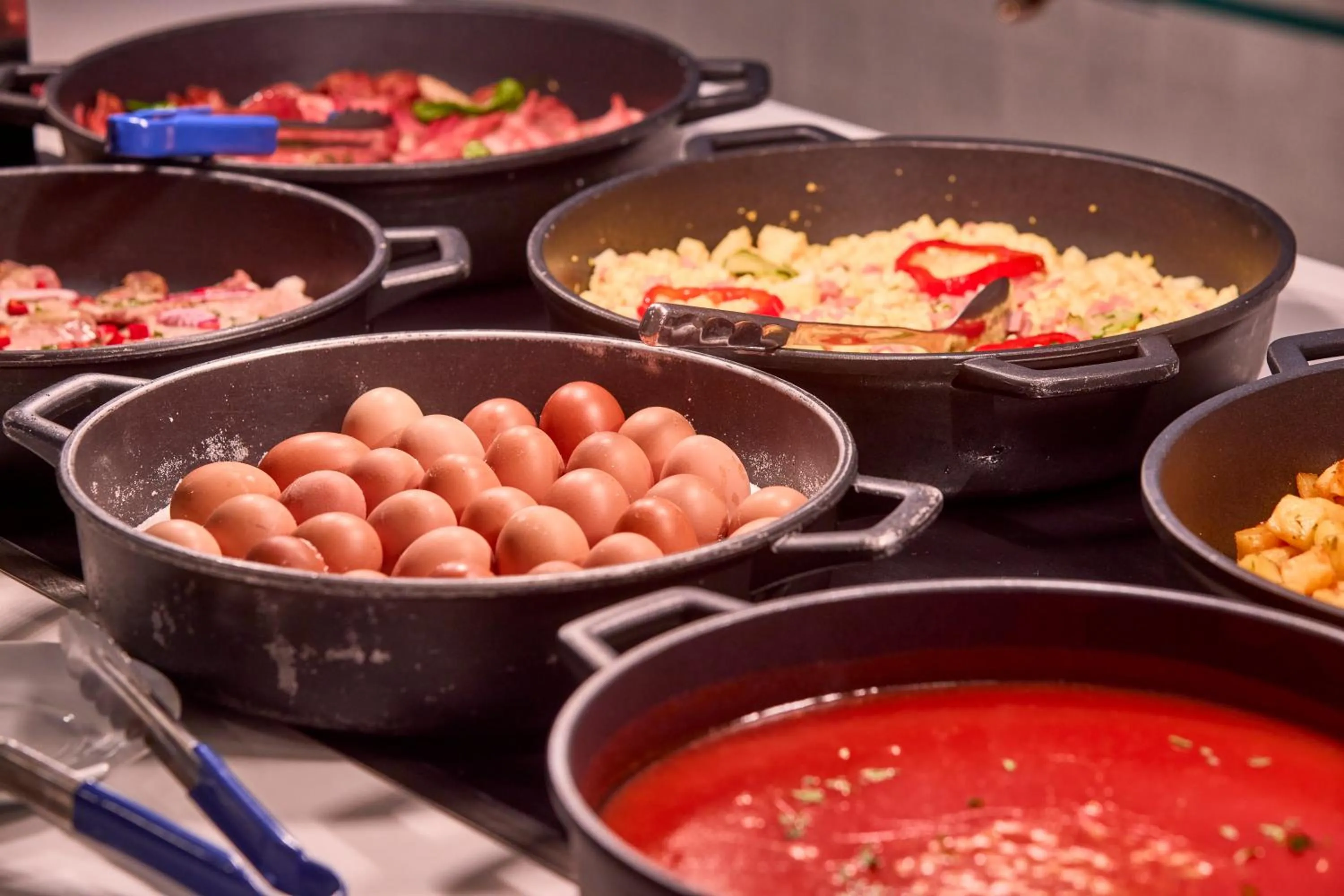 Food and drinks in AHOI! Urban Beach