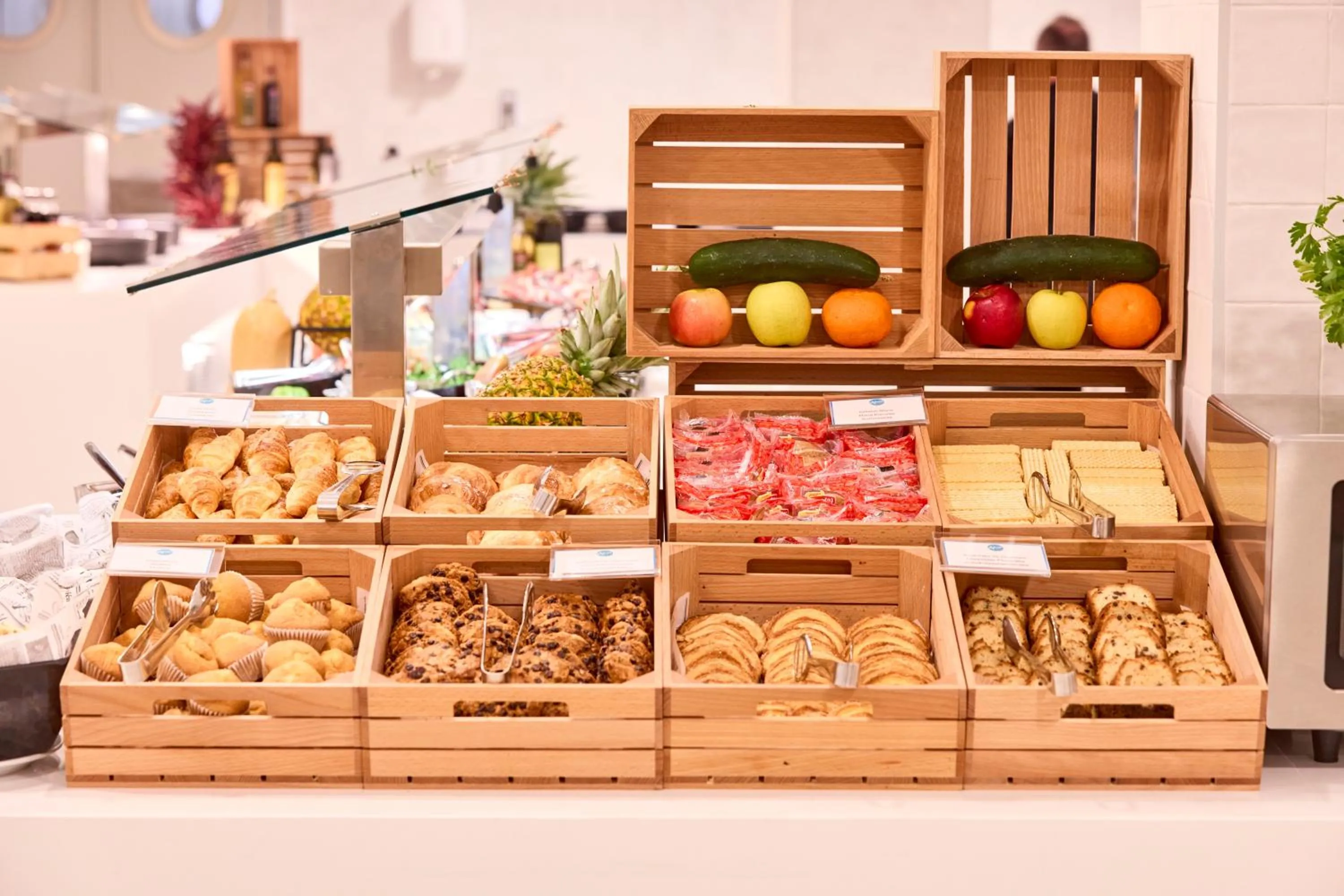 Food and drinks in AHOI! Urban Beach