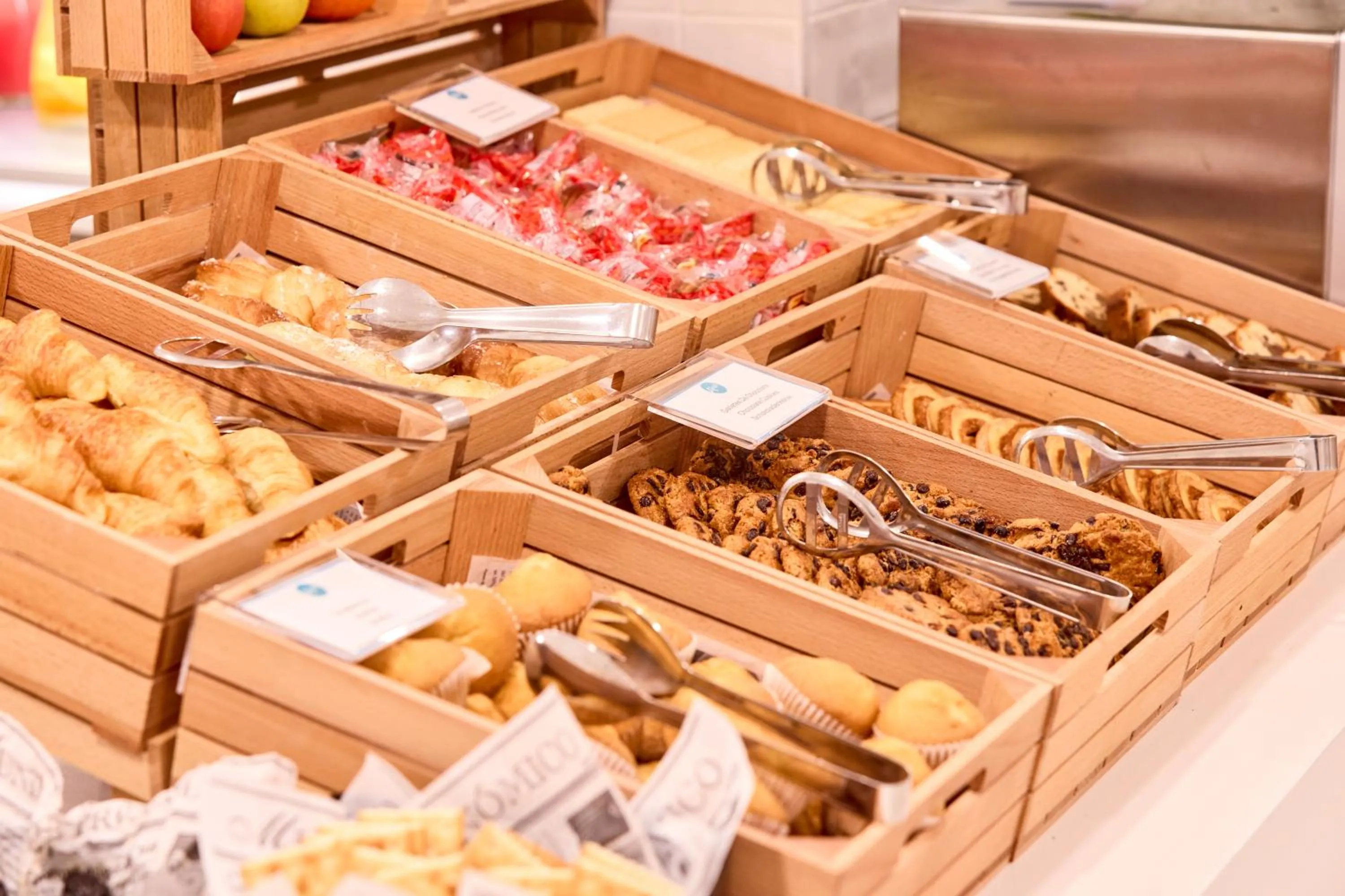 Buffet breakfast in AHOI! Urban Beach