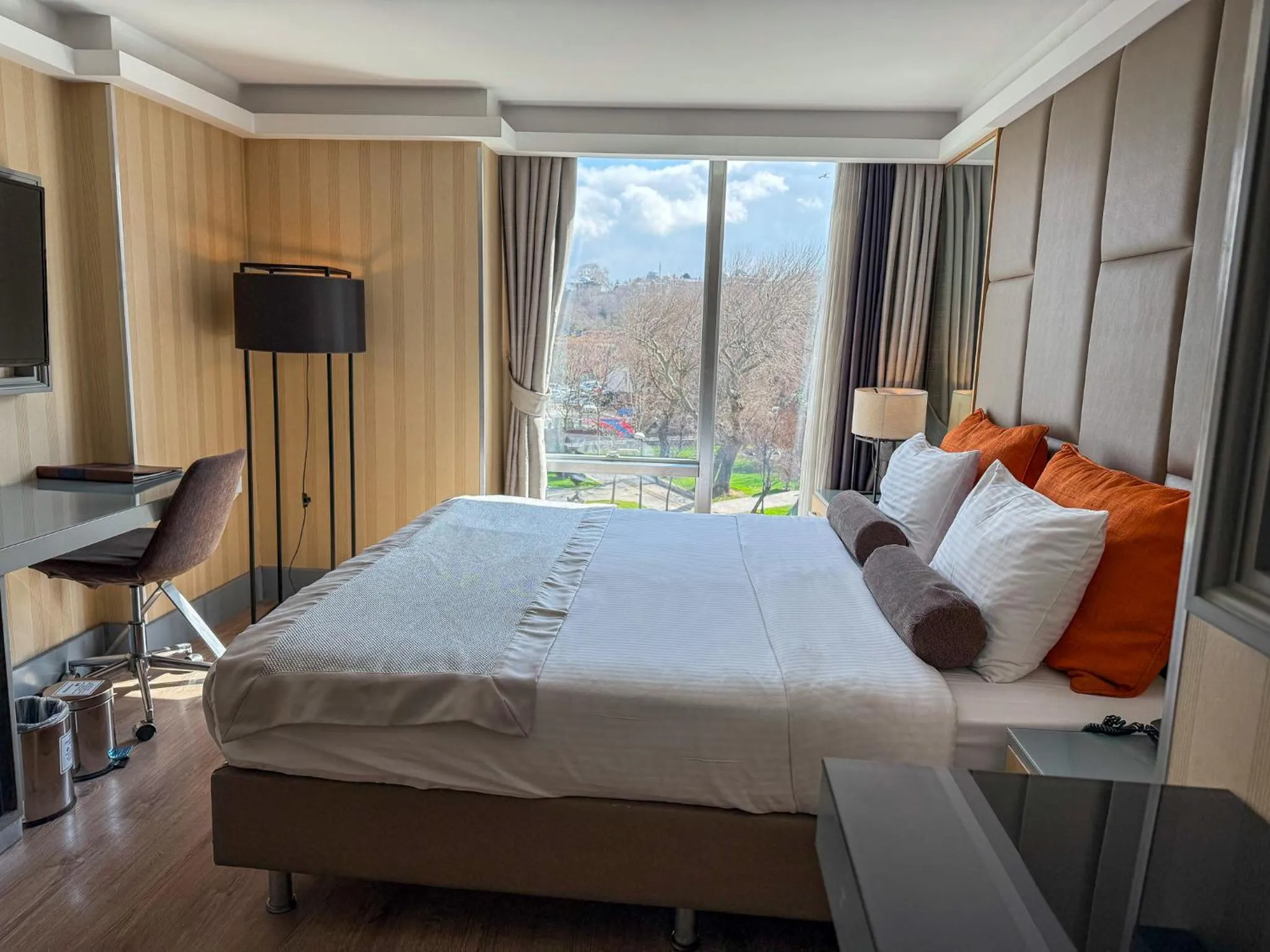 Bed in Manesol Old City Bosphorus