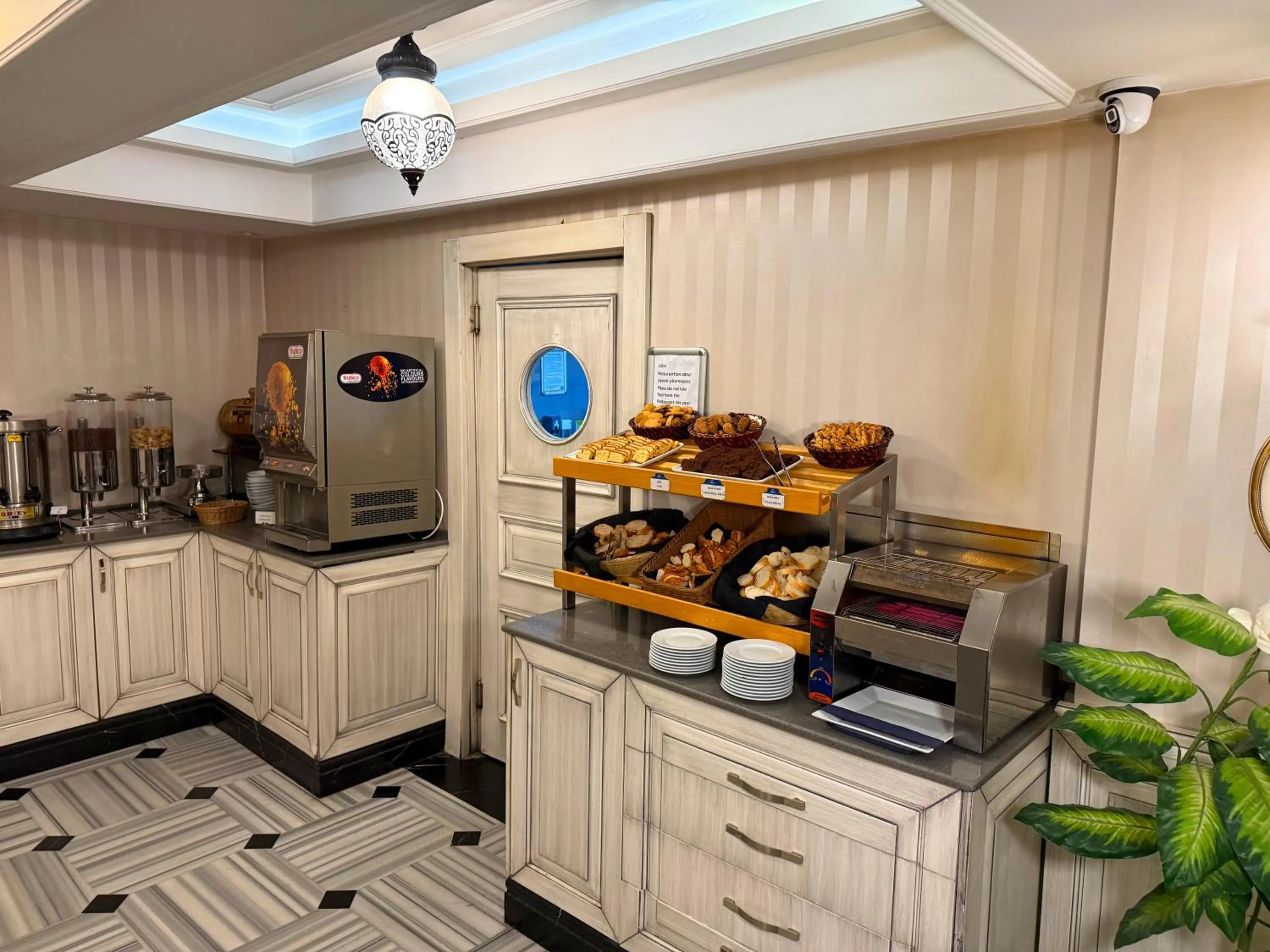 Breakfast in Manesol Old City Bosphorus