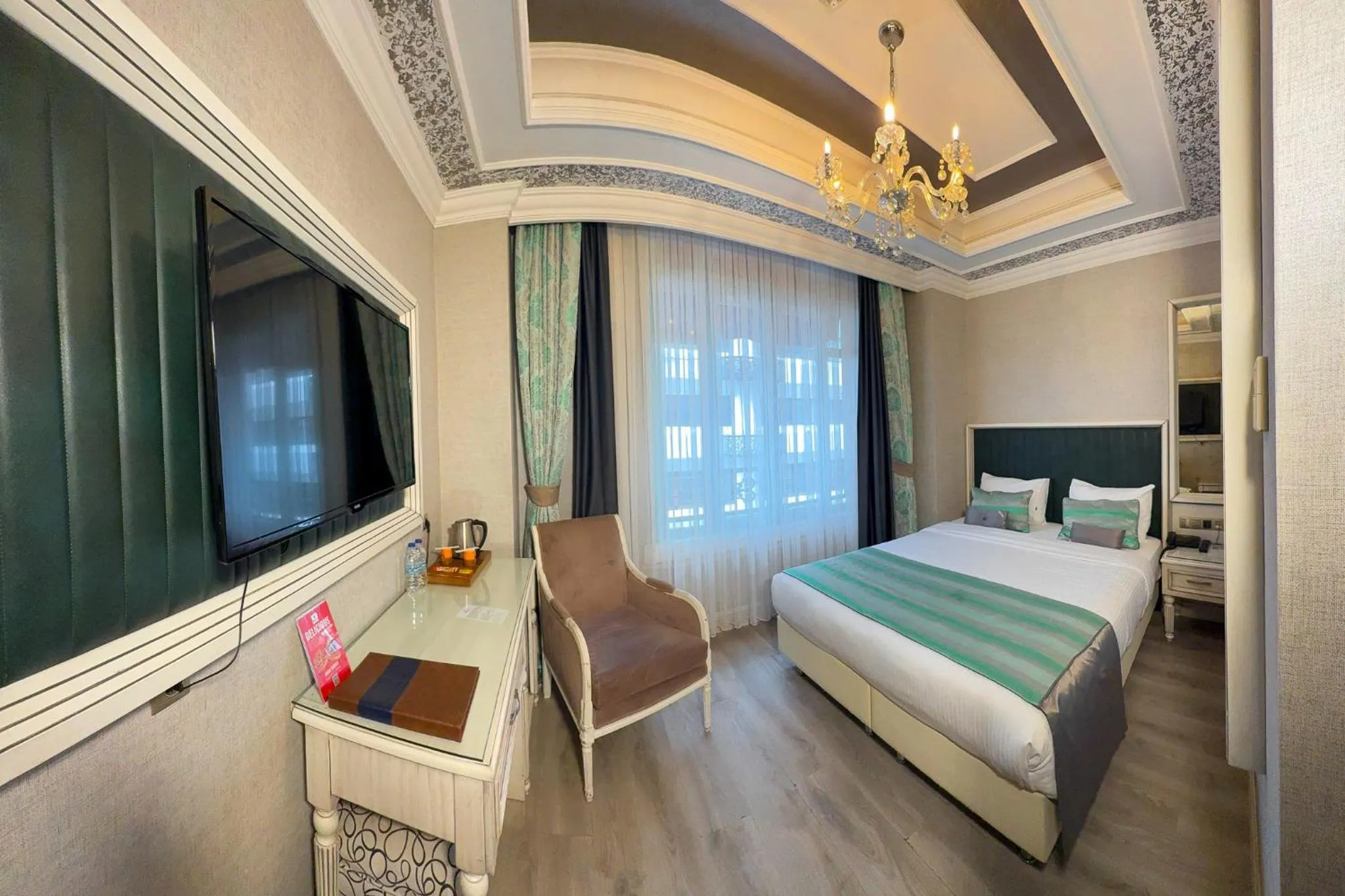 Bed in Manesol Old City Bosphorus