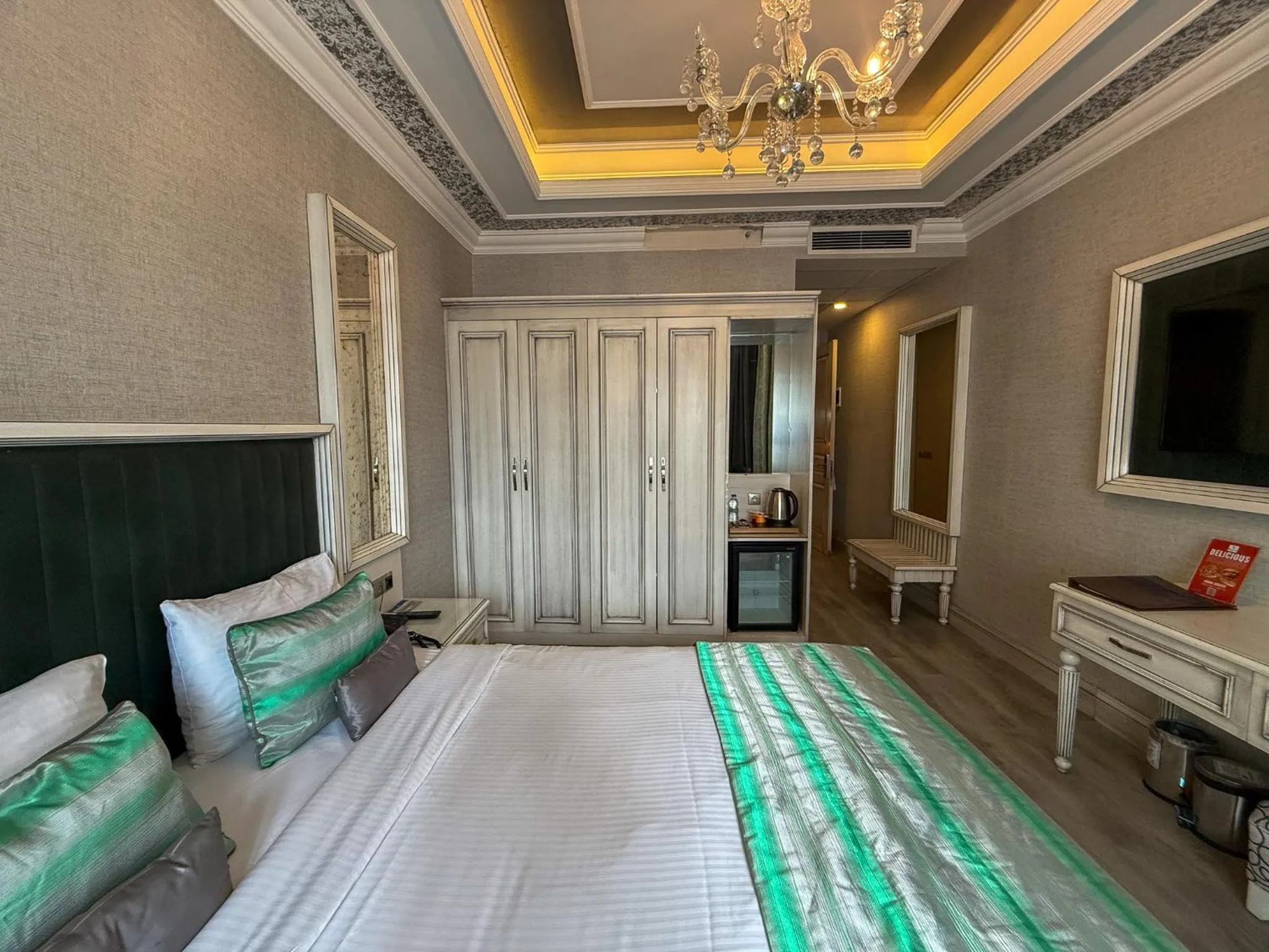 Bed in Manesol Old City Bosphorus