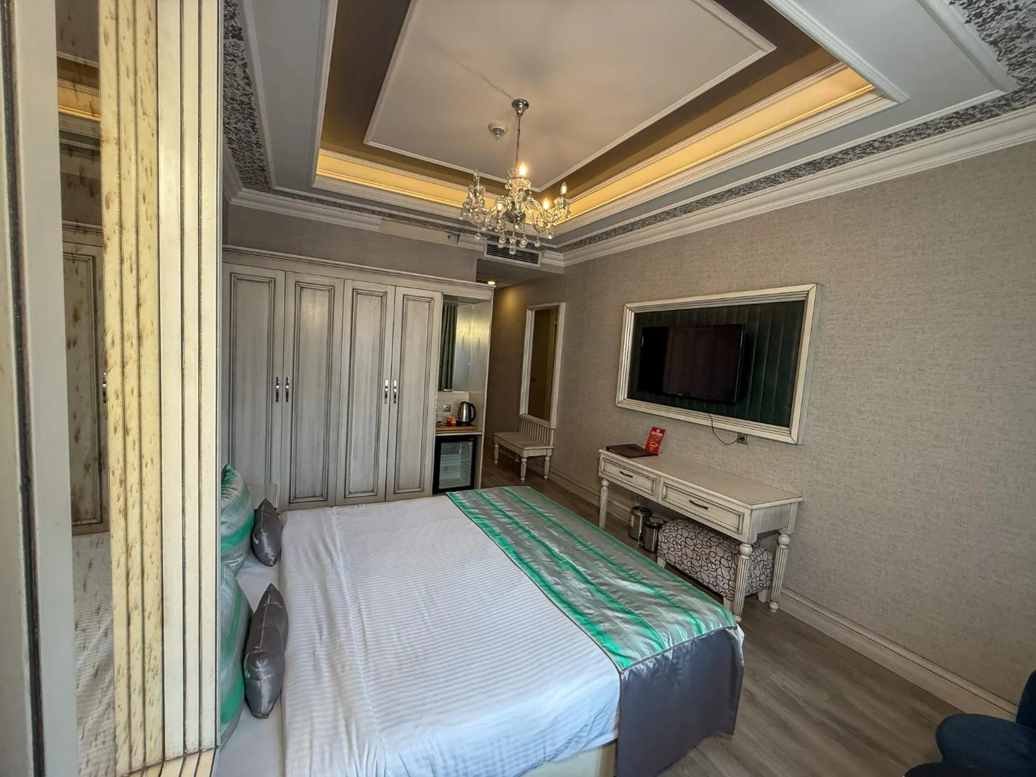 Bed in Manesol Old City Bosphorus