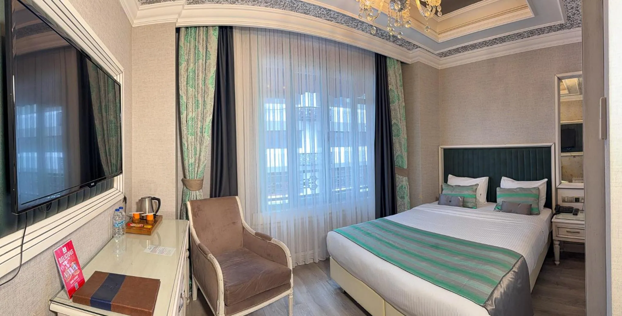 Bed in Manesol Old City Bosphorus