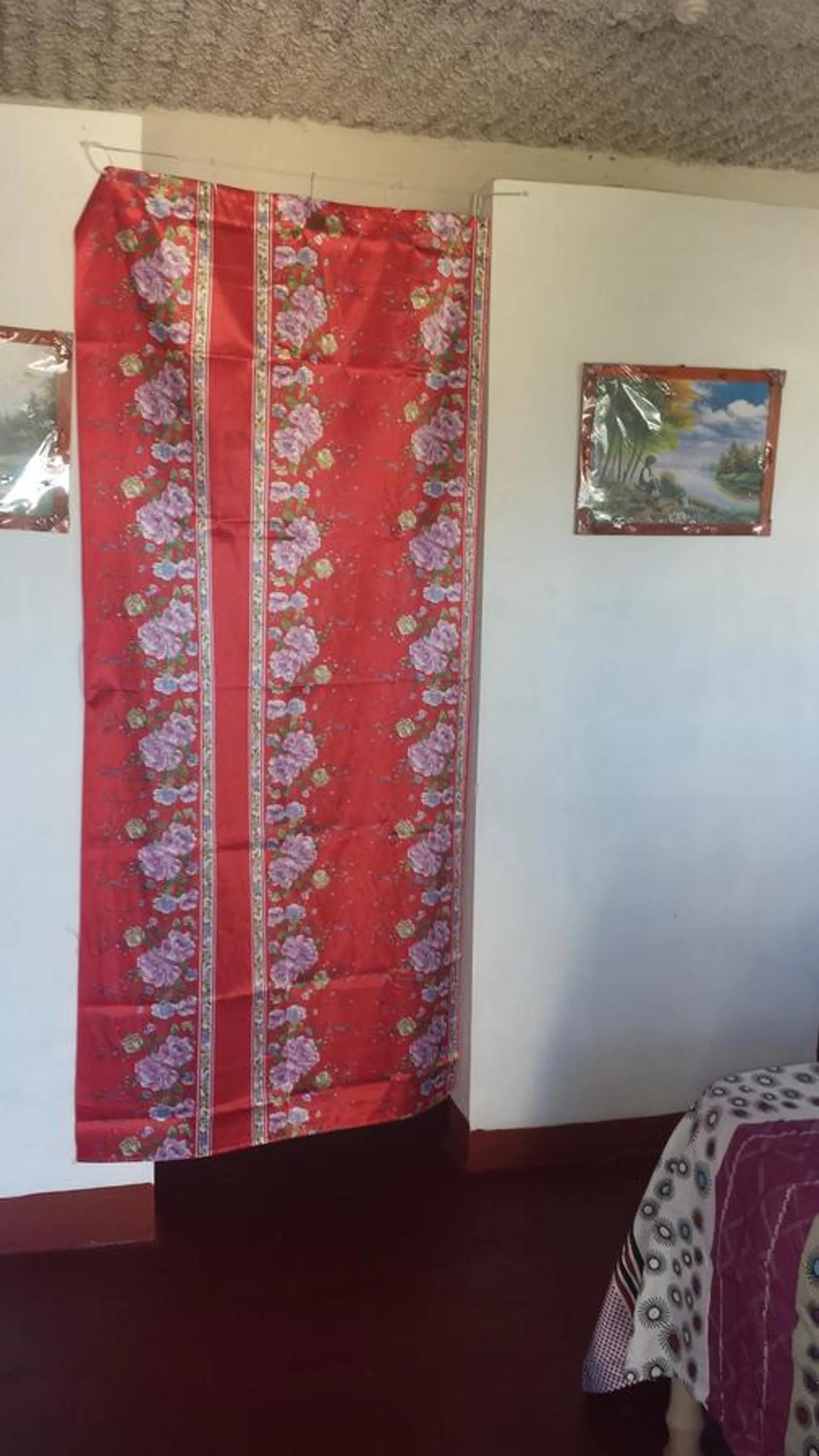 Decorative detail, Bed in Waikiki Guest House