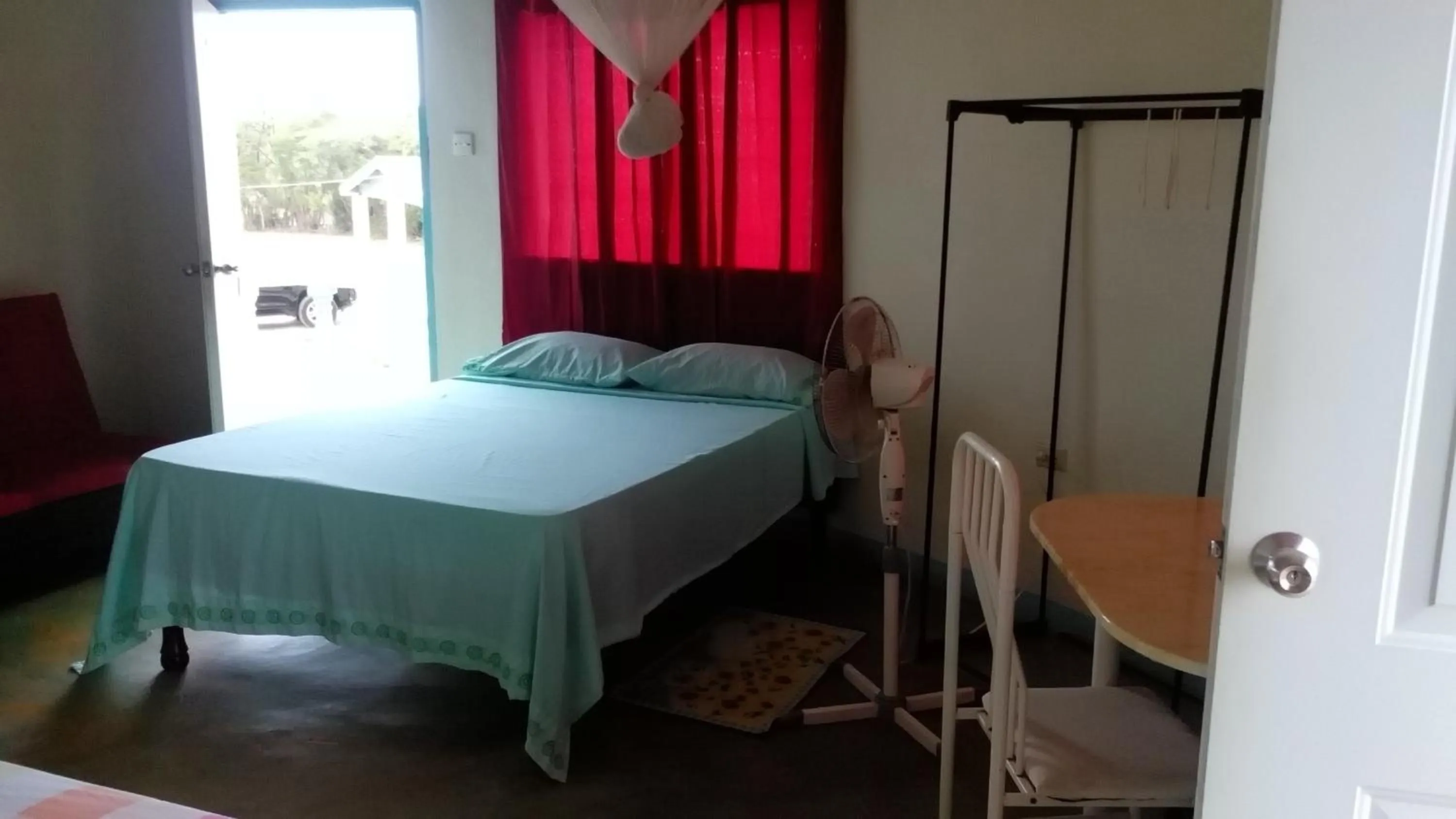 Day, Bed in Waikiki Guest House