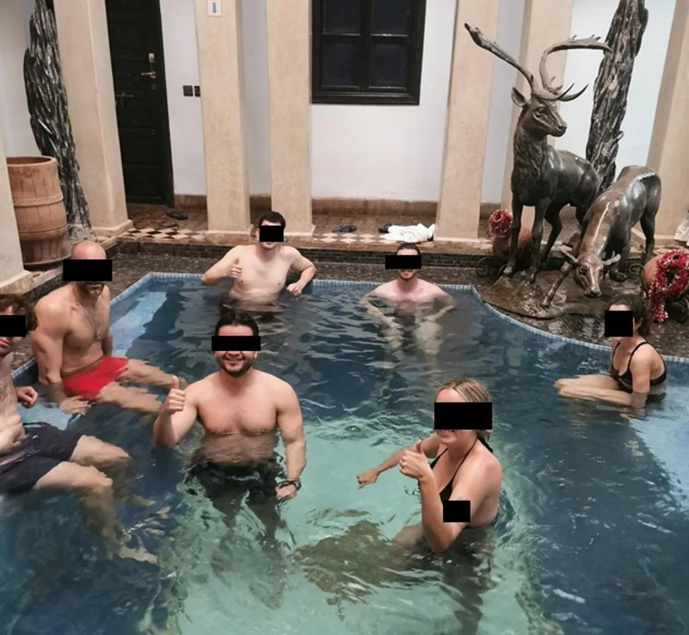 Swimming pool in Ryad Laârouss