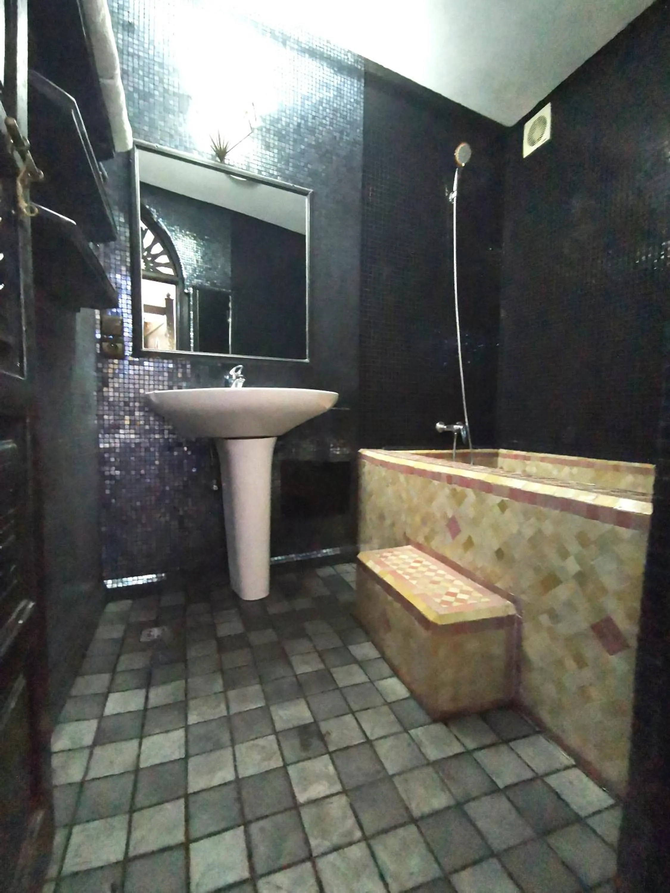 Hot Tub in Ryad Laârouss