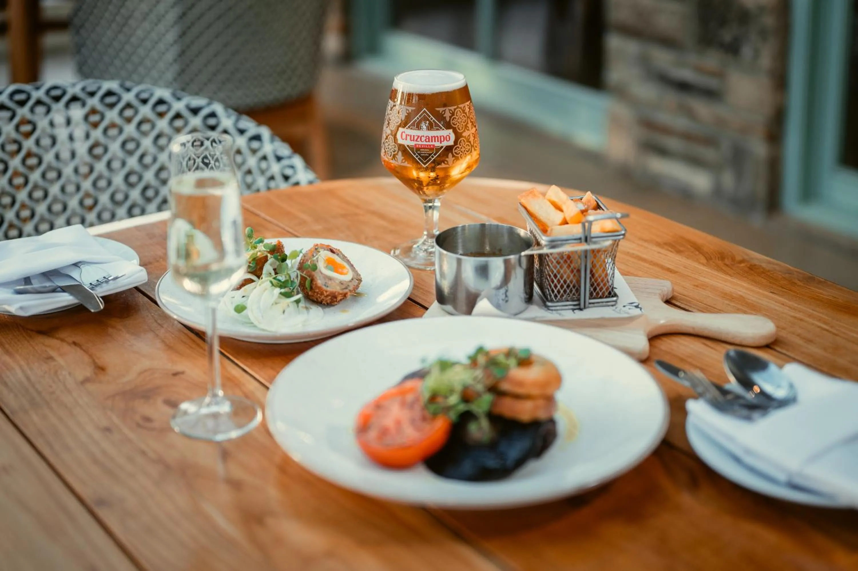 Food and drinks in Black Horse Beamish