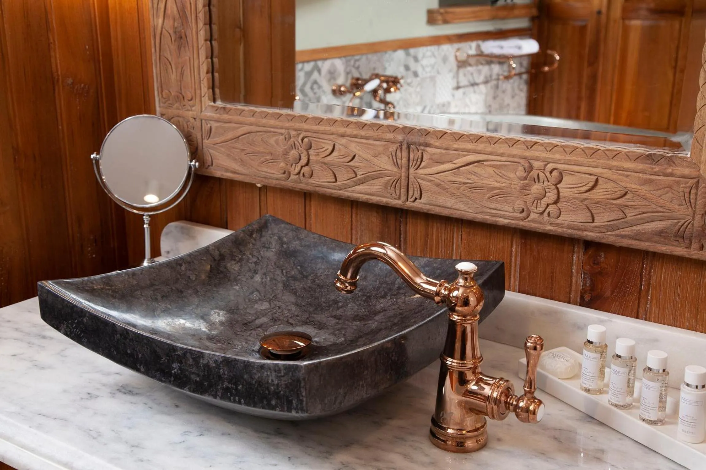 Bathroom in Black Horse Beamish