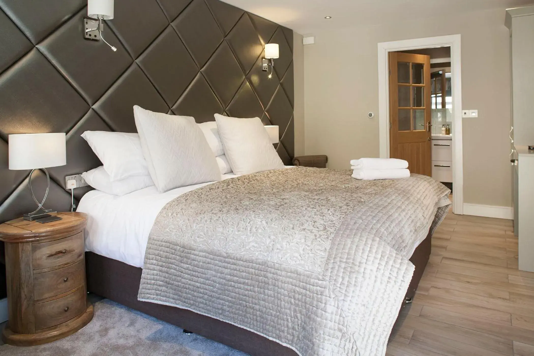 Deluxe Double Room - Sage in Black Horse Beamish Deluxe Double Room - Sage in Black Horse Beamish