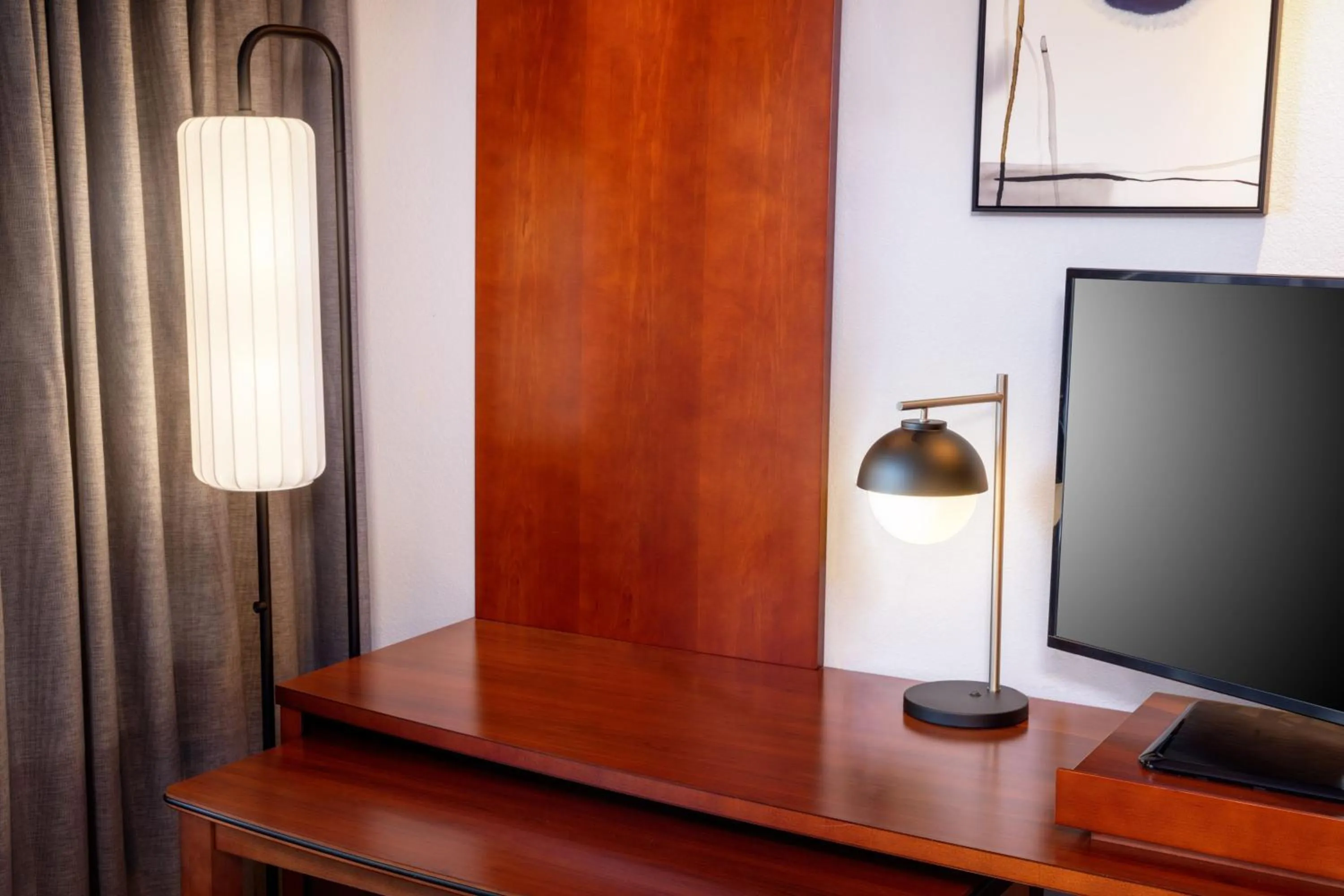 Photo of the whole room in Courtyard by Marriott Charleston Downtown/Civic Center