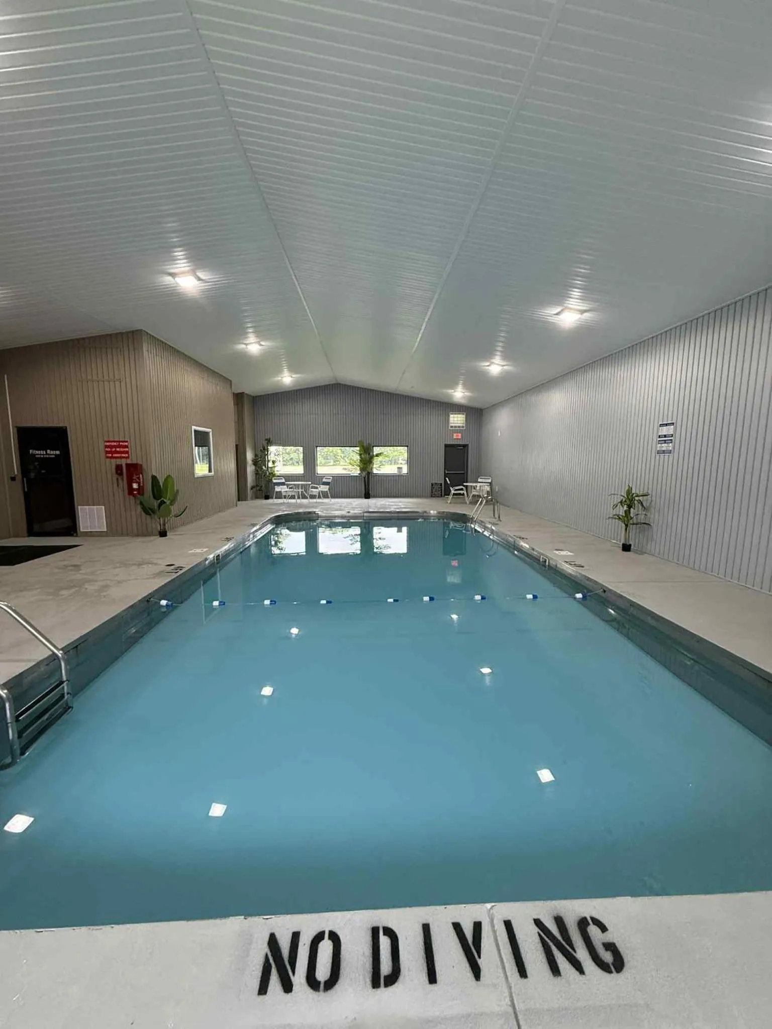Swimming pool in Super 8 by Wyndham Gallipolis Pt Pleasant Area