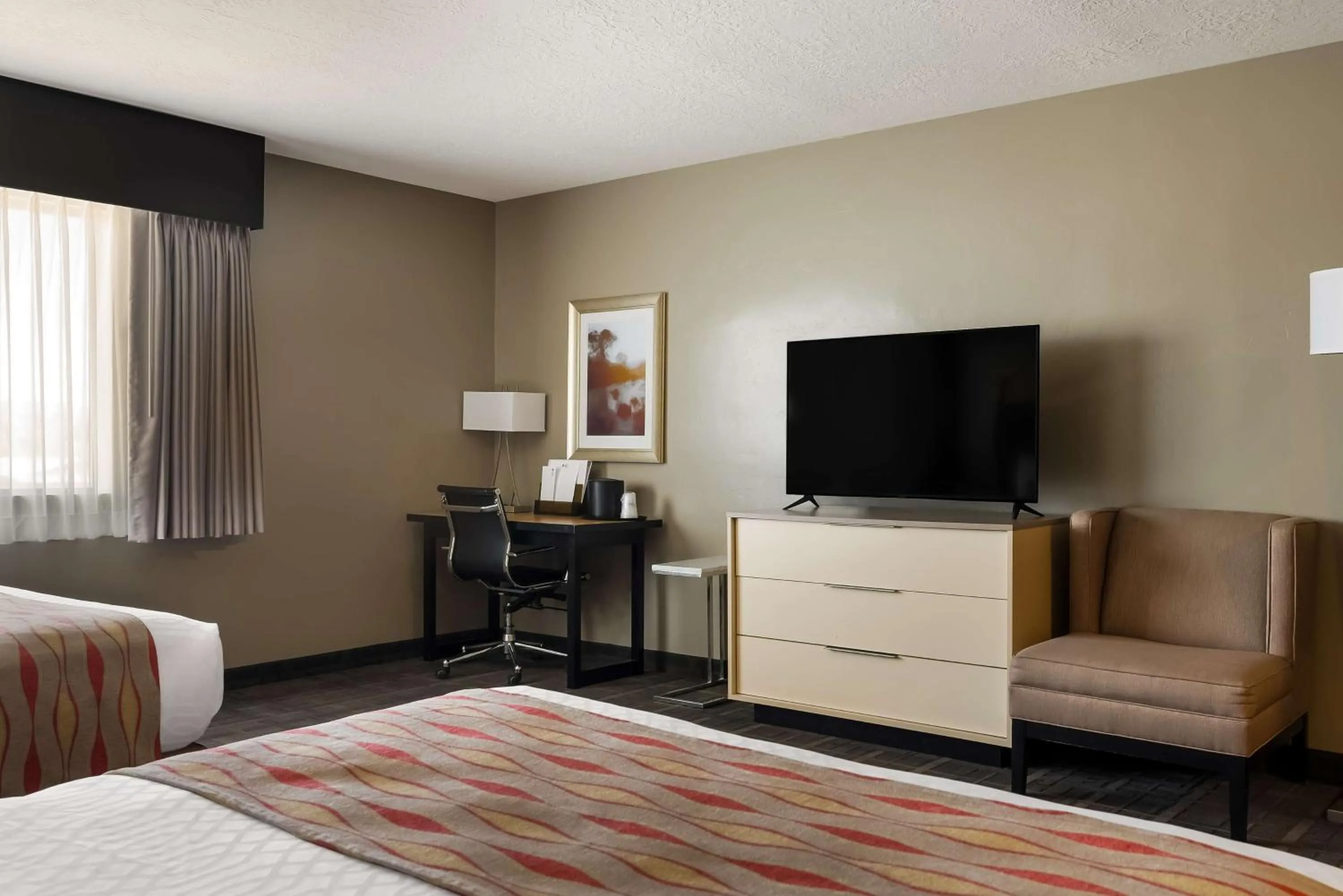 Bedroom, Bed in Best Western Plus Landmark Hotel