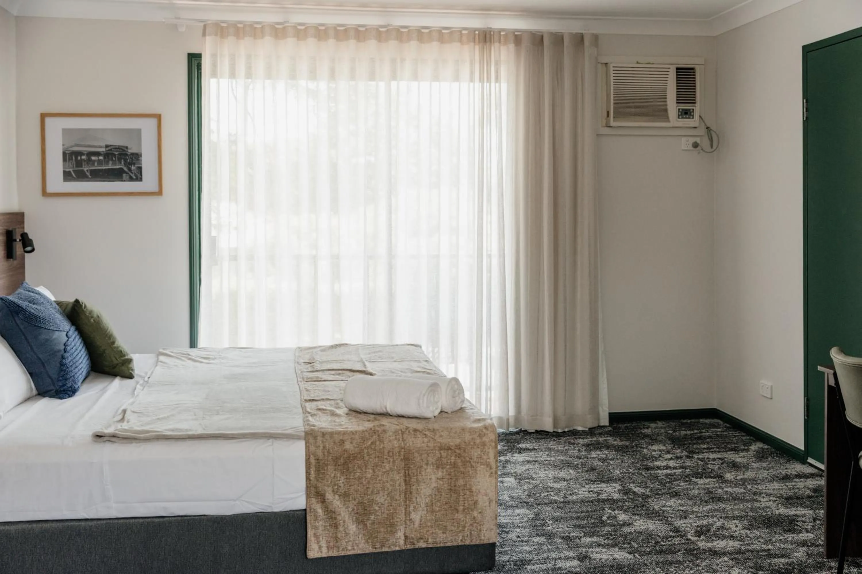 Bed in Wallaby Hotel