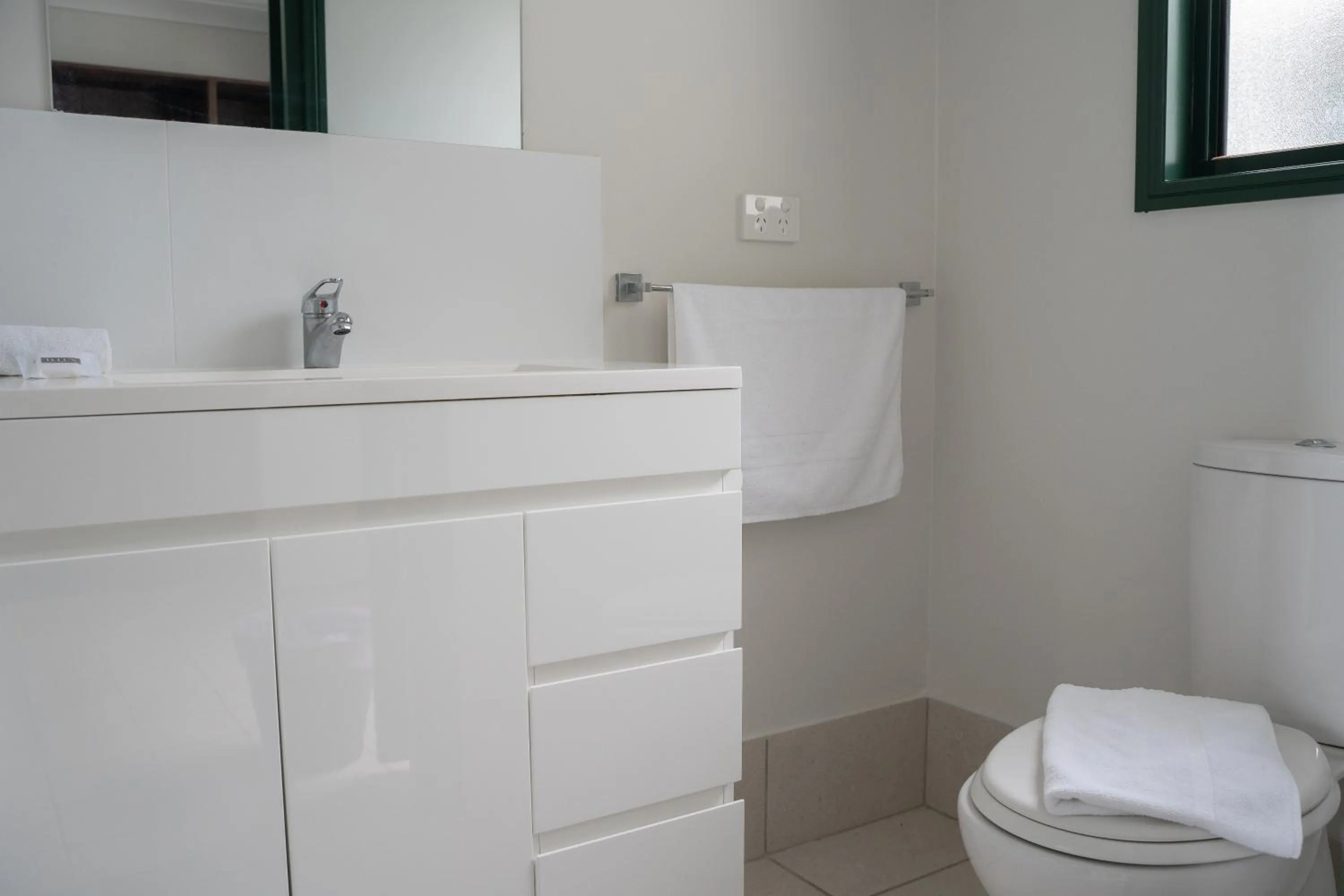 Toilet in Wallaby Hotel