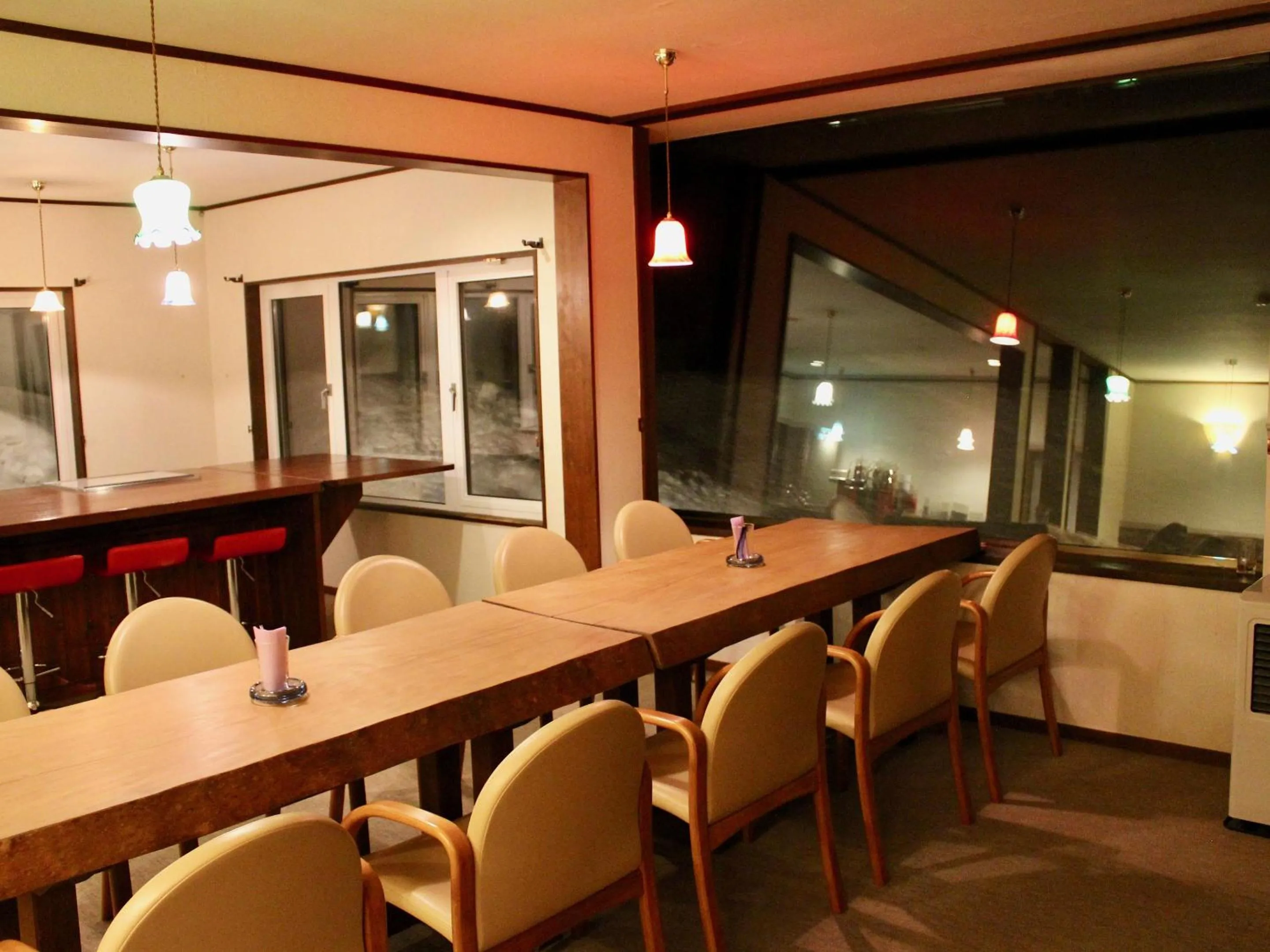 Restaurant/places to eat in Appi Arts Color