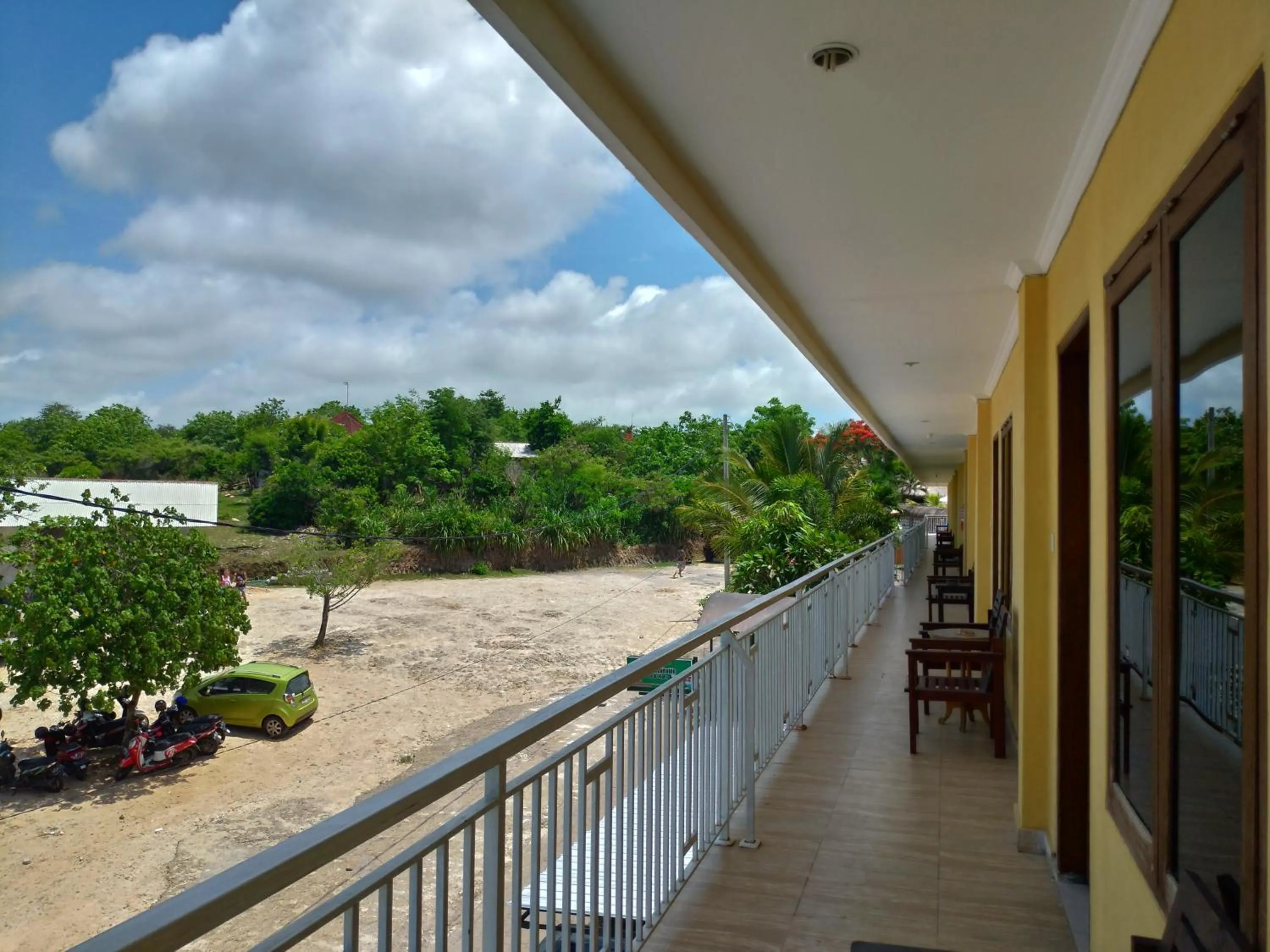 Balcony/Terrace in Balangan Paradise Hostel and Restaurant