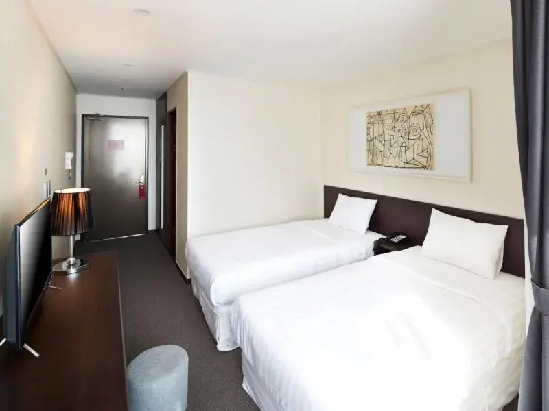 Superior Twin Room in Hotel K-Tree Pyeongtaek Superior Twin Room in Hotel K-Tree Pyeongtaek