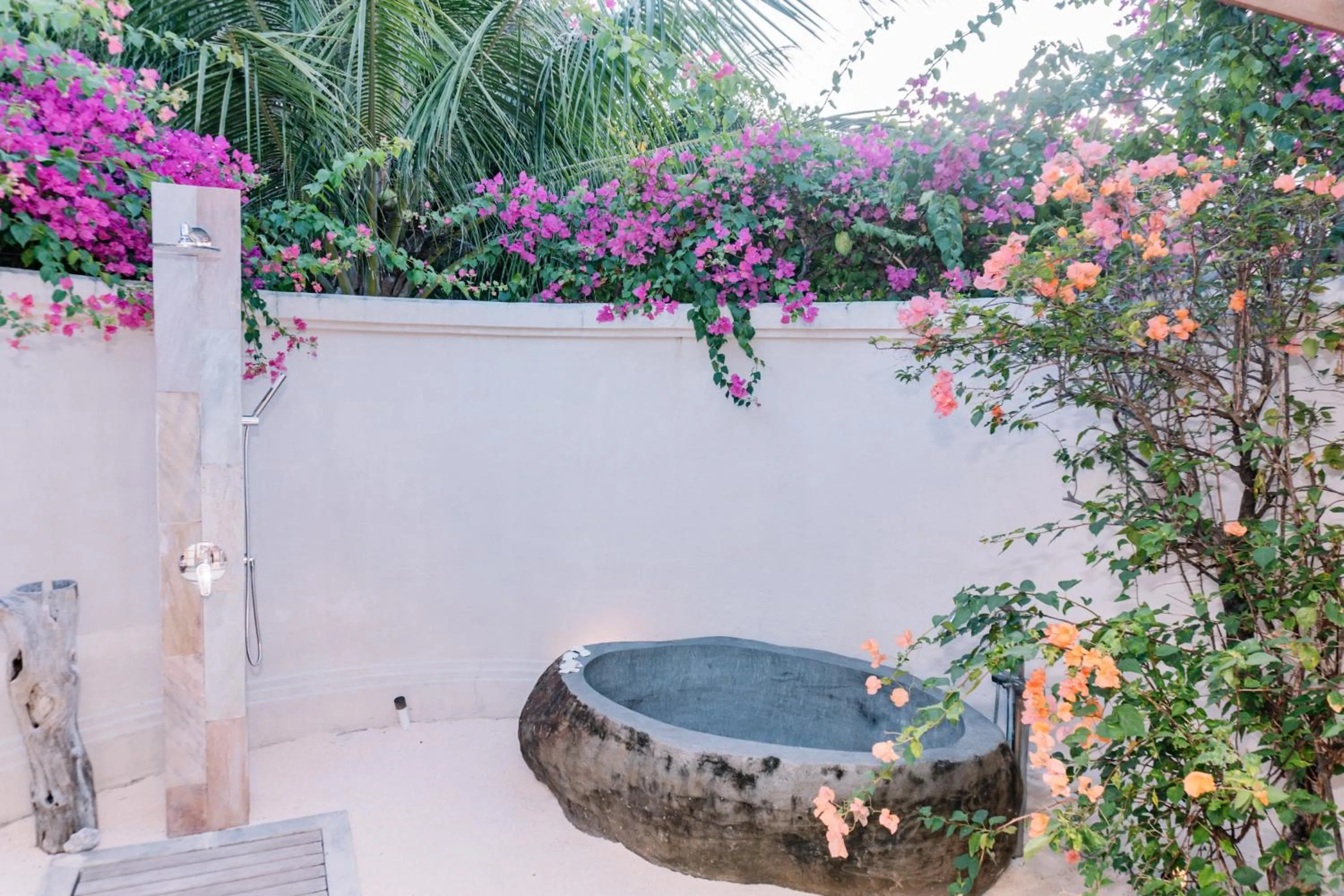 Bath in Eliana Resort And Spa