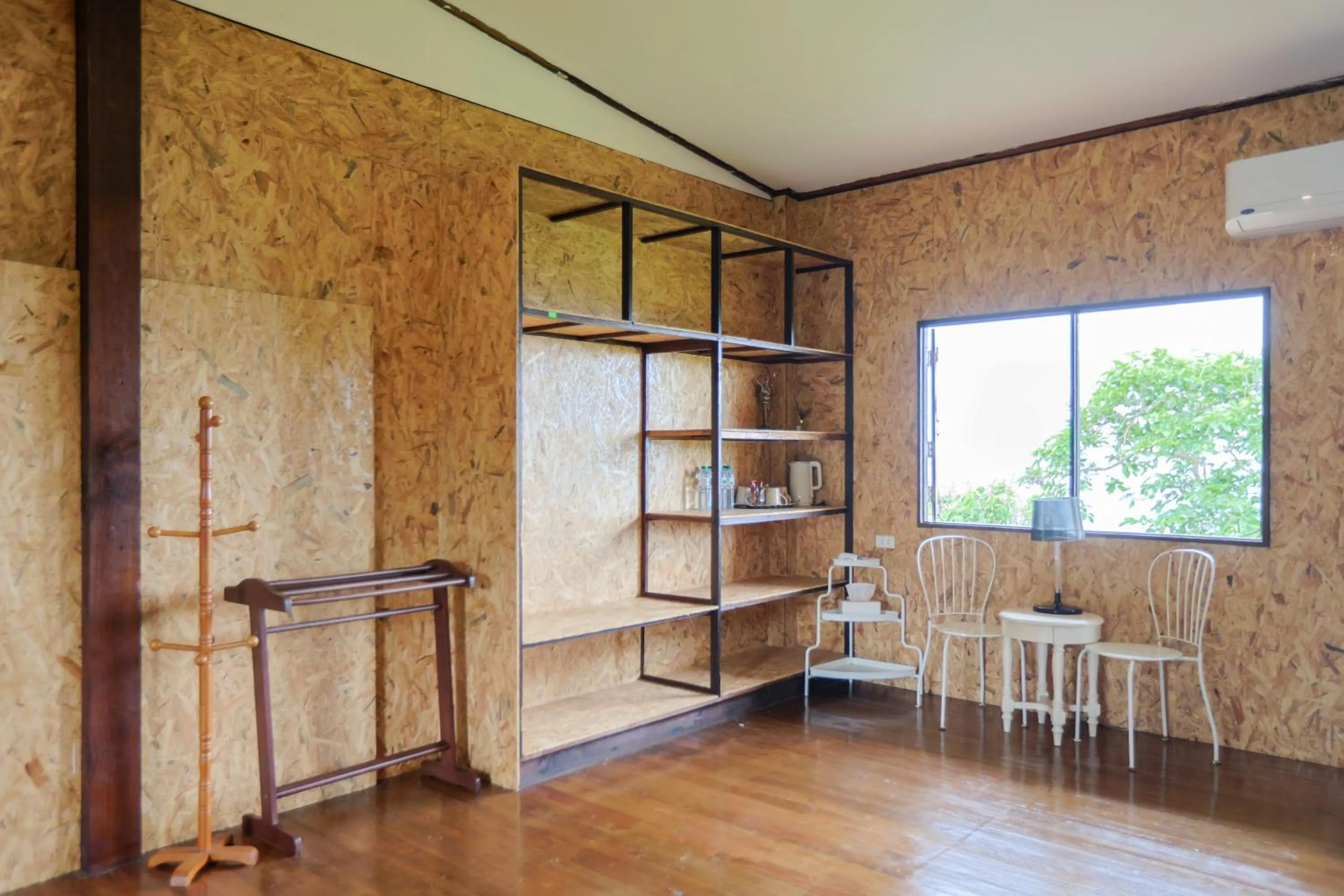 Parinya Hill Homestay & Cafe Koh Larn