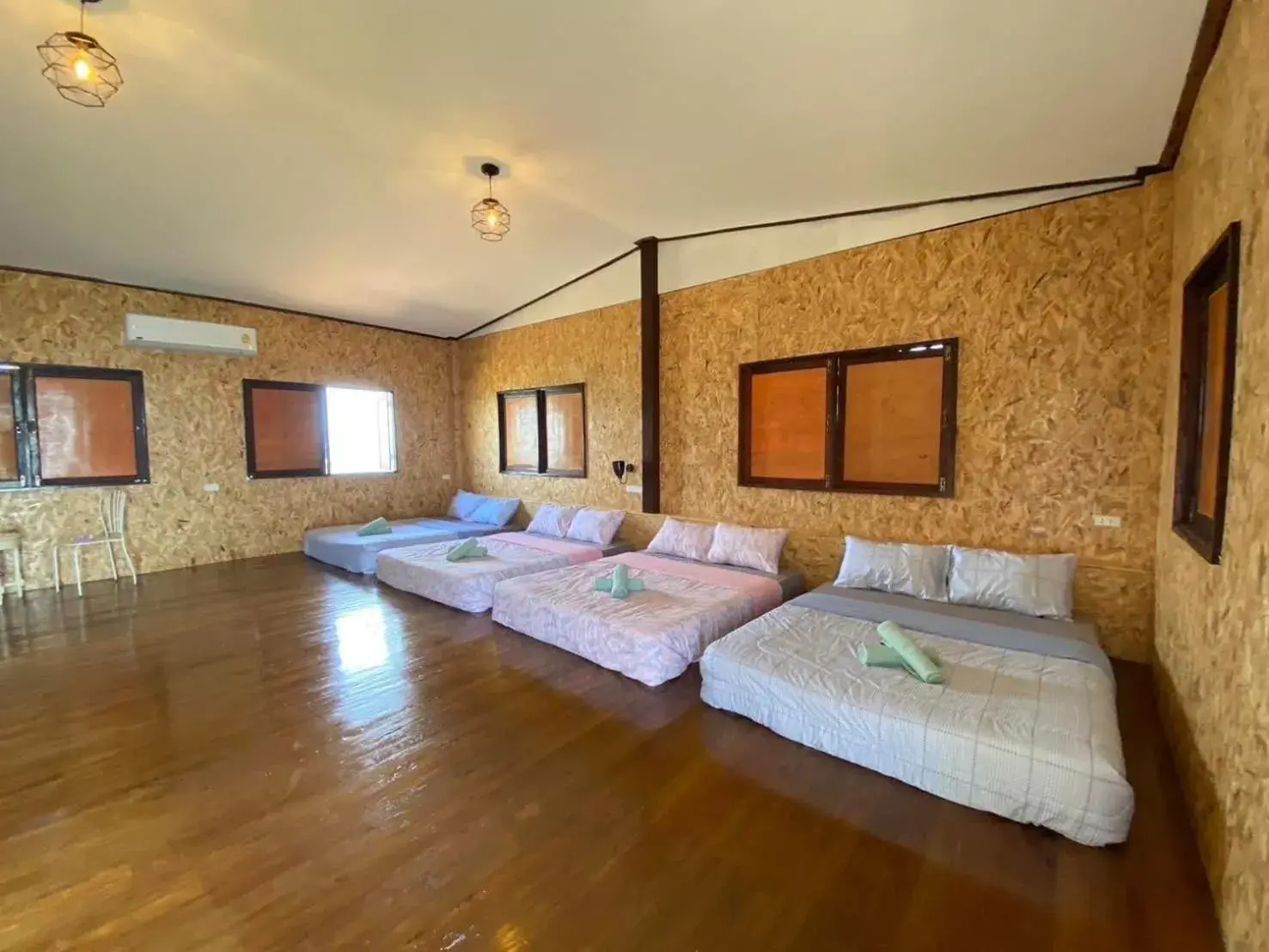 Deluxe Family Room in Parinya Hill Homestay & Cafe Koh Larn Deluxe Family Room in Parinya Hill Homestay & Cafe Koh Larn