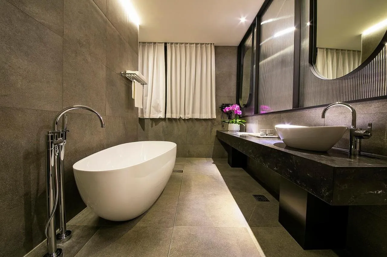 Bathroom in Epoche Hotel