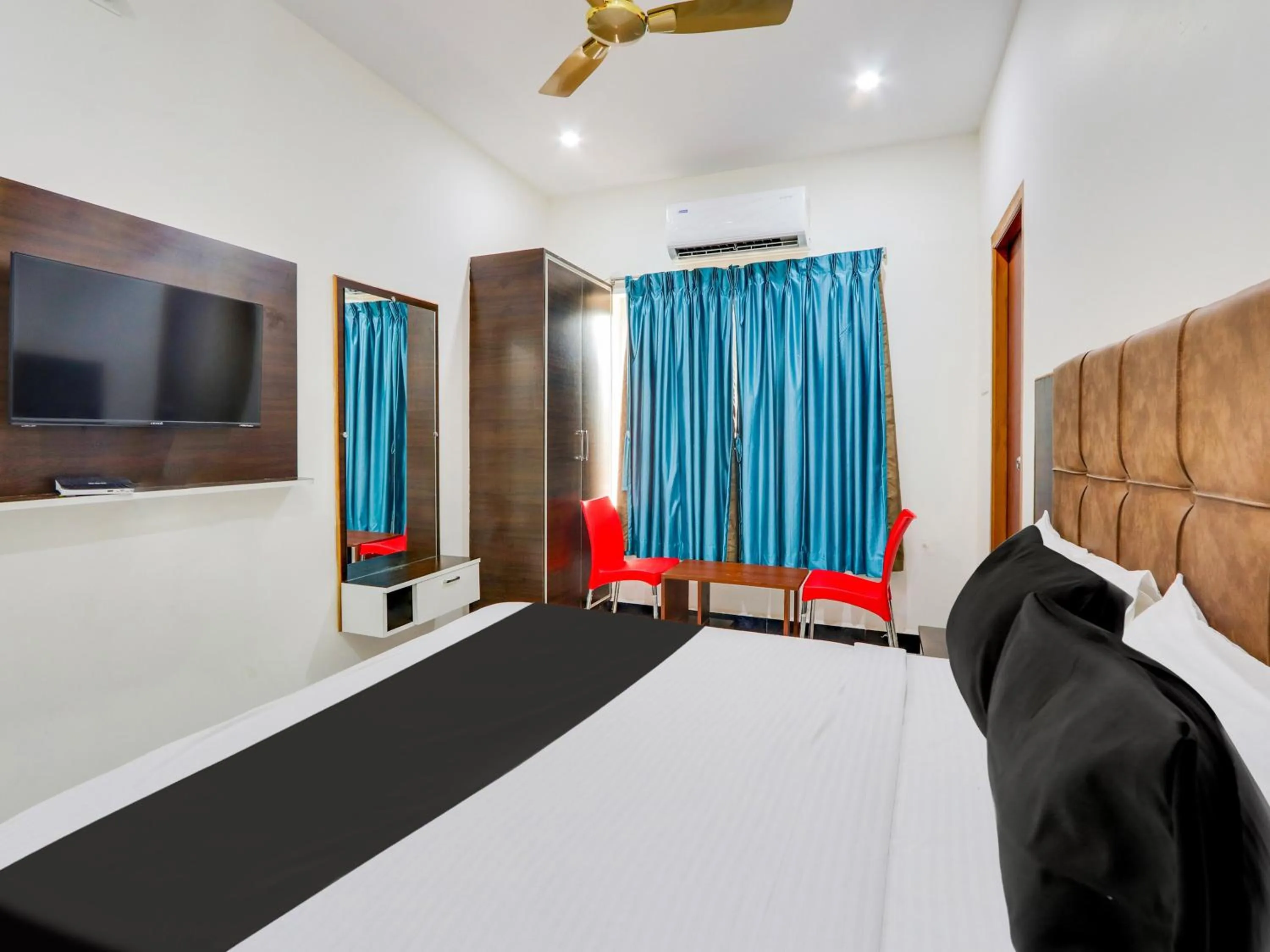 Bedroom, Bed in Super Hotel O Arjun Residency