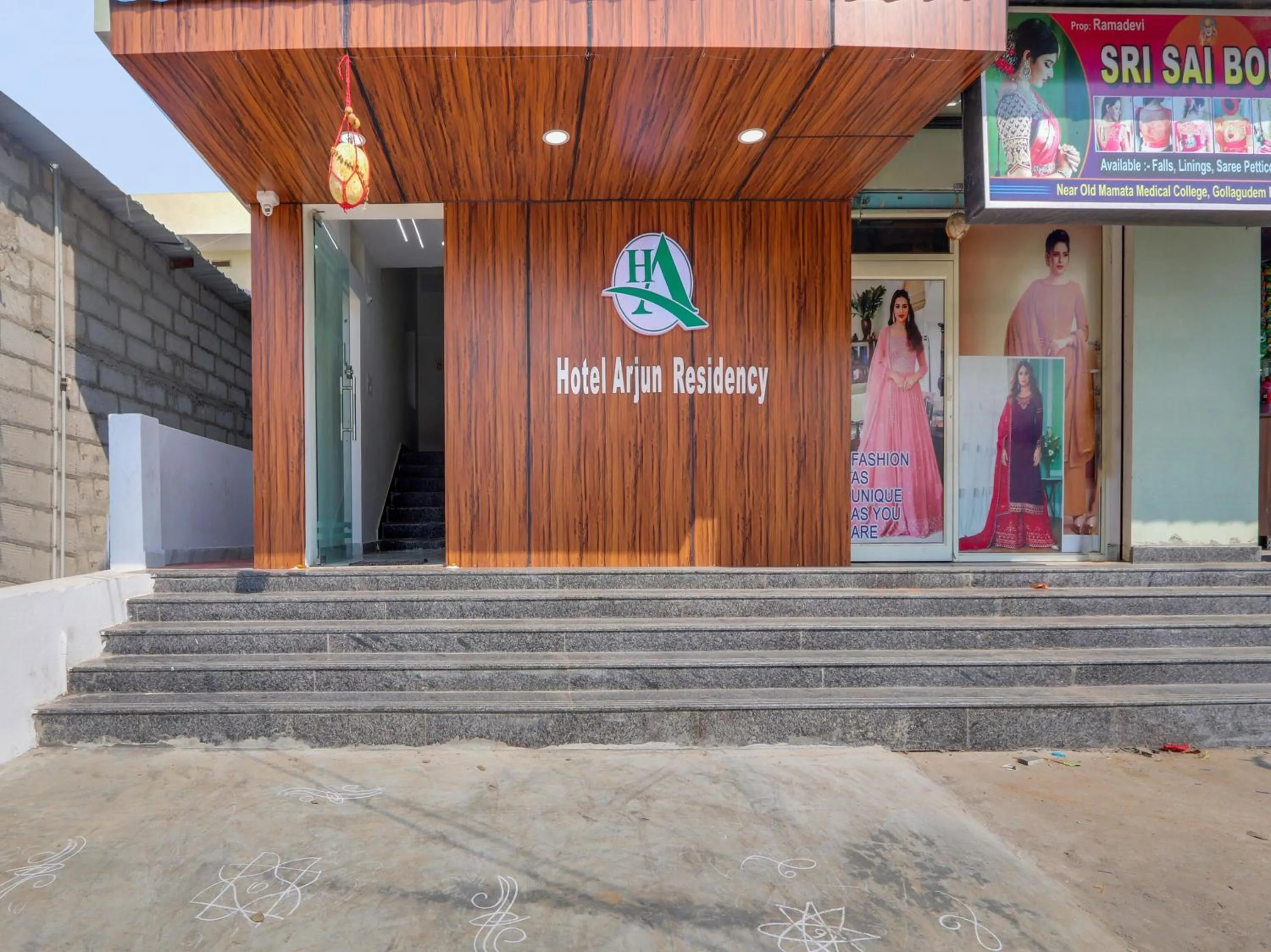 Facade/entrance in Super Hotel O Arjun Residency