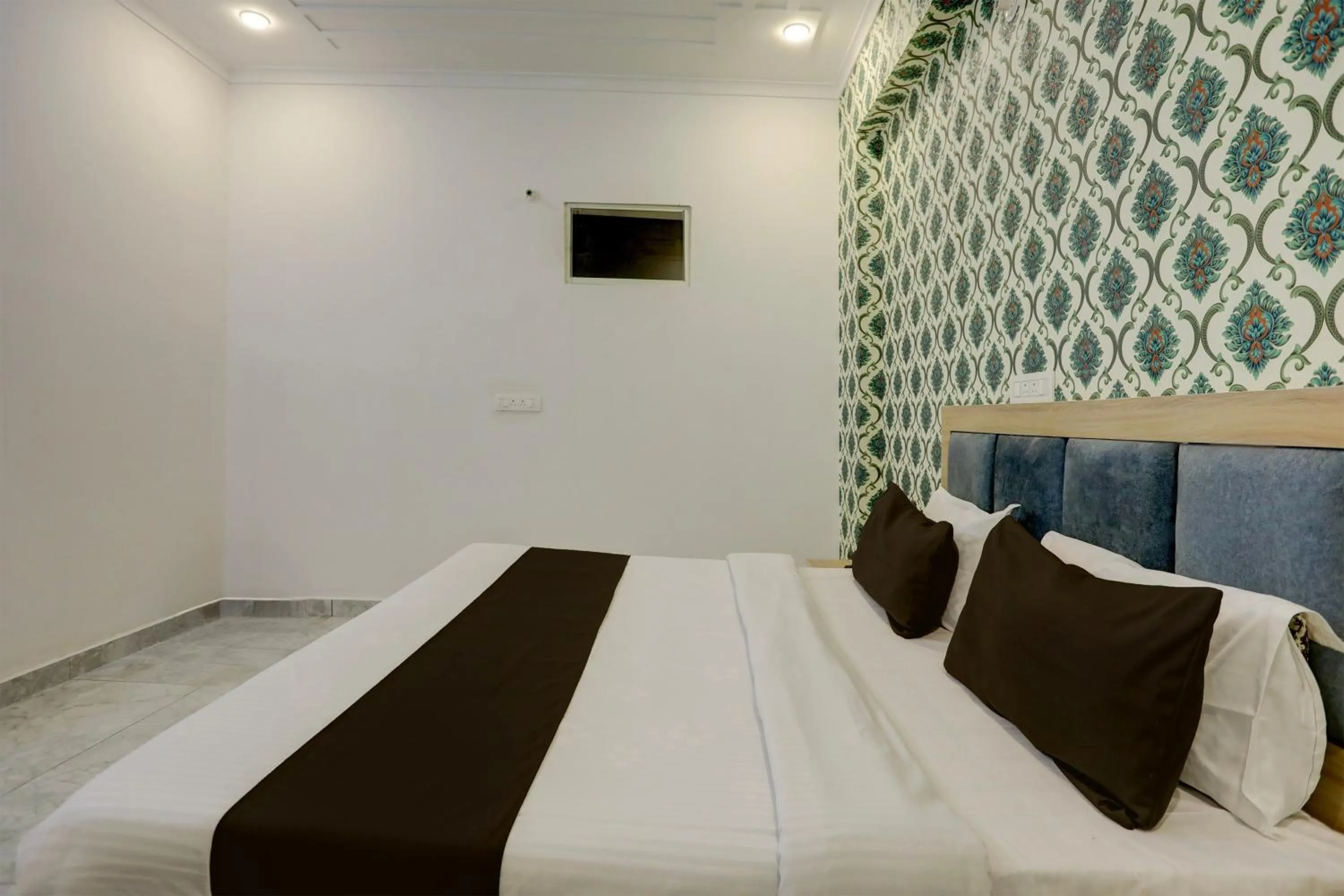 Bedroom in Hotel O BR INN