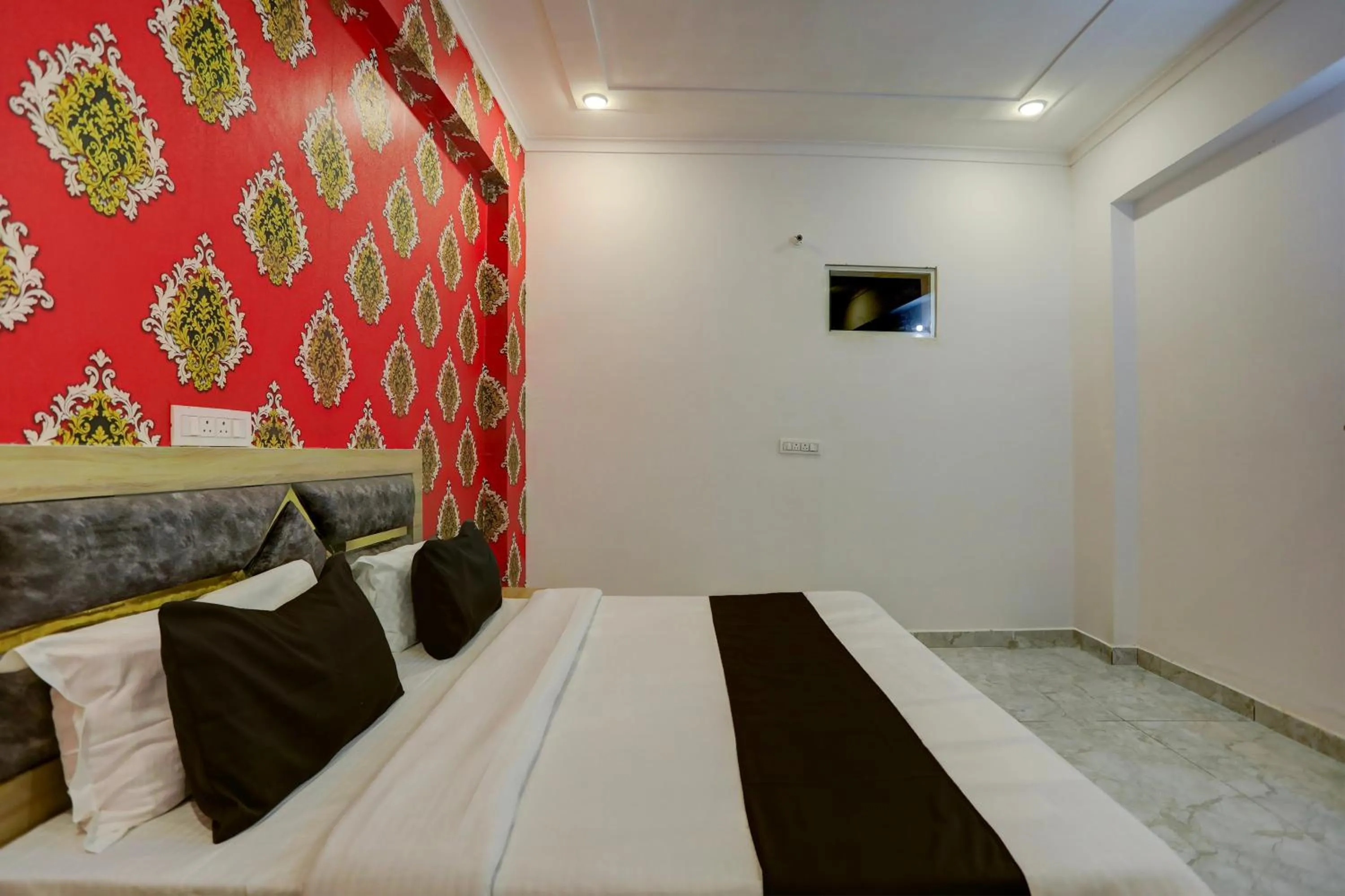 Bedroom in Hotel O BR INN