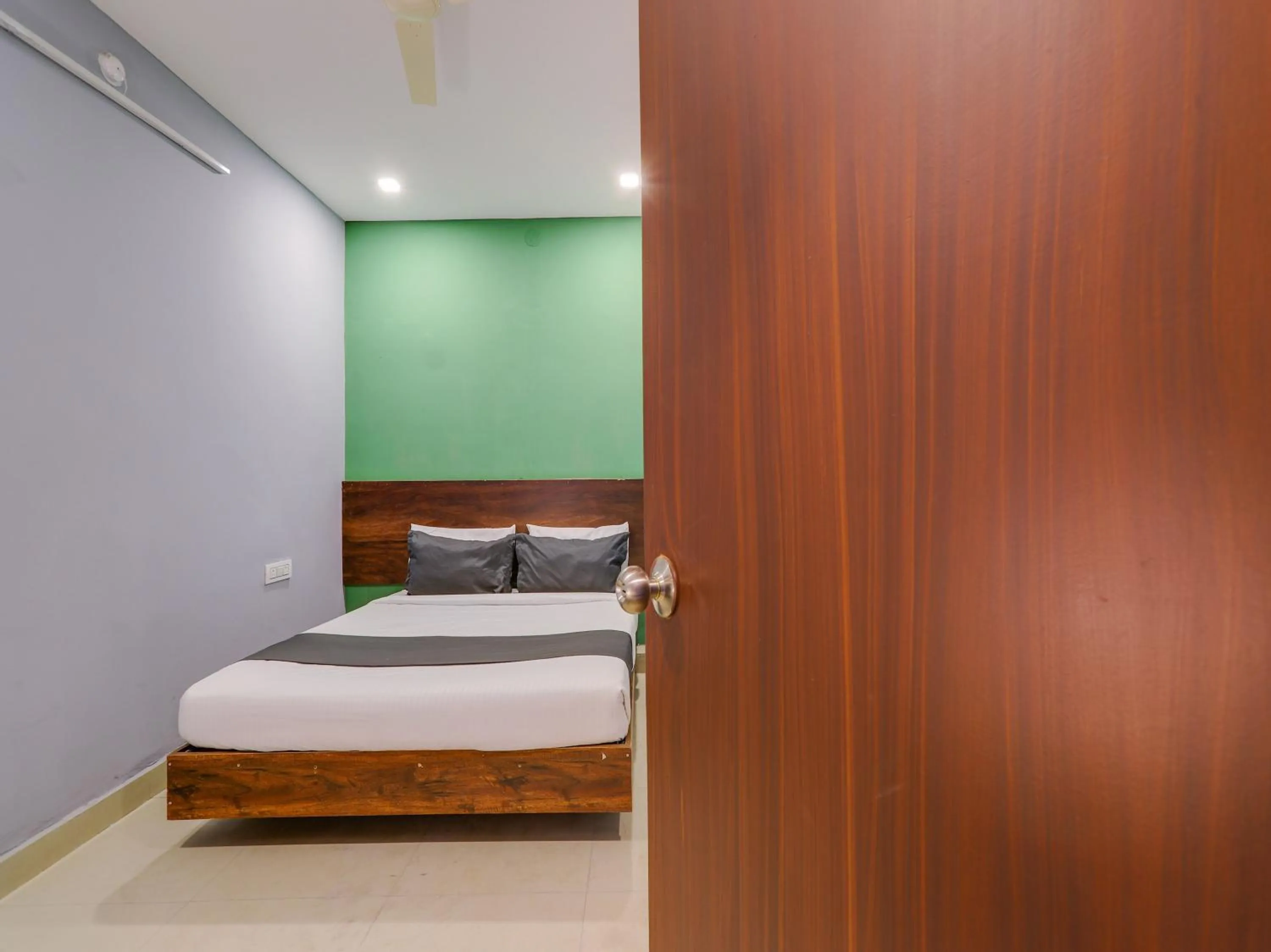 Bedroom in Hotel O Ragas