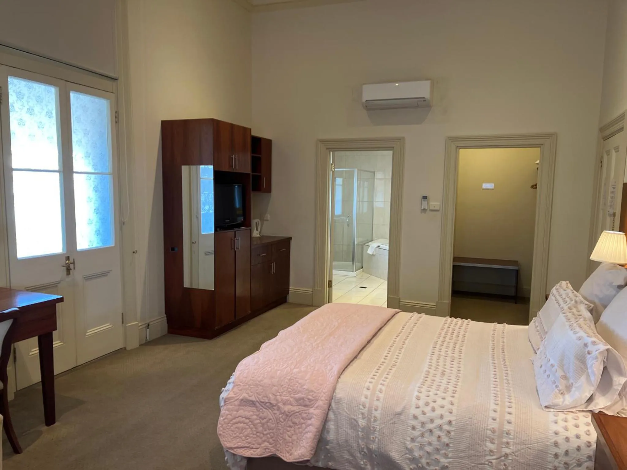 Bed in The Astra Broken Hill