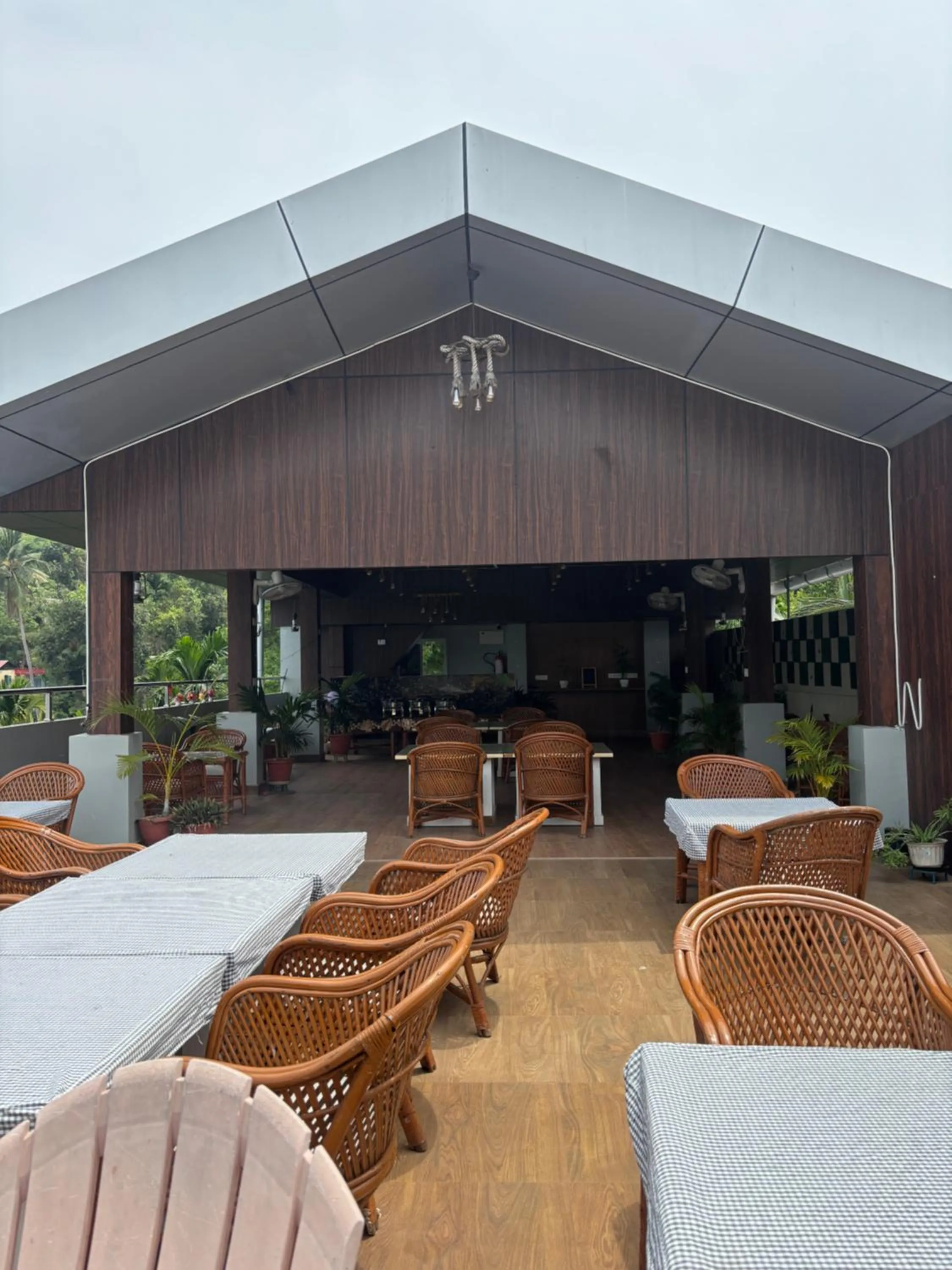 Restaurant/places to eat in Hotel Bay Walk