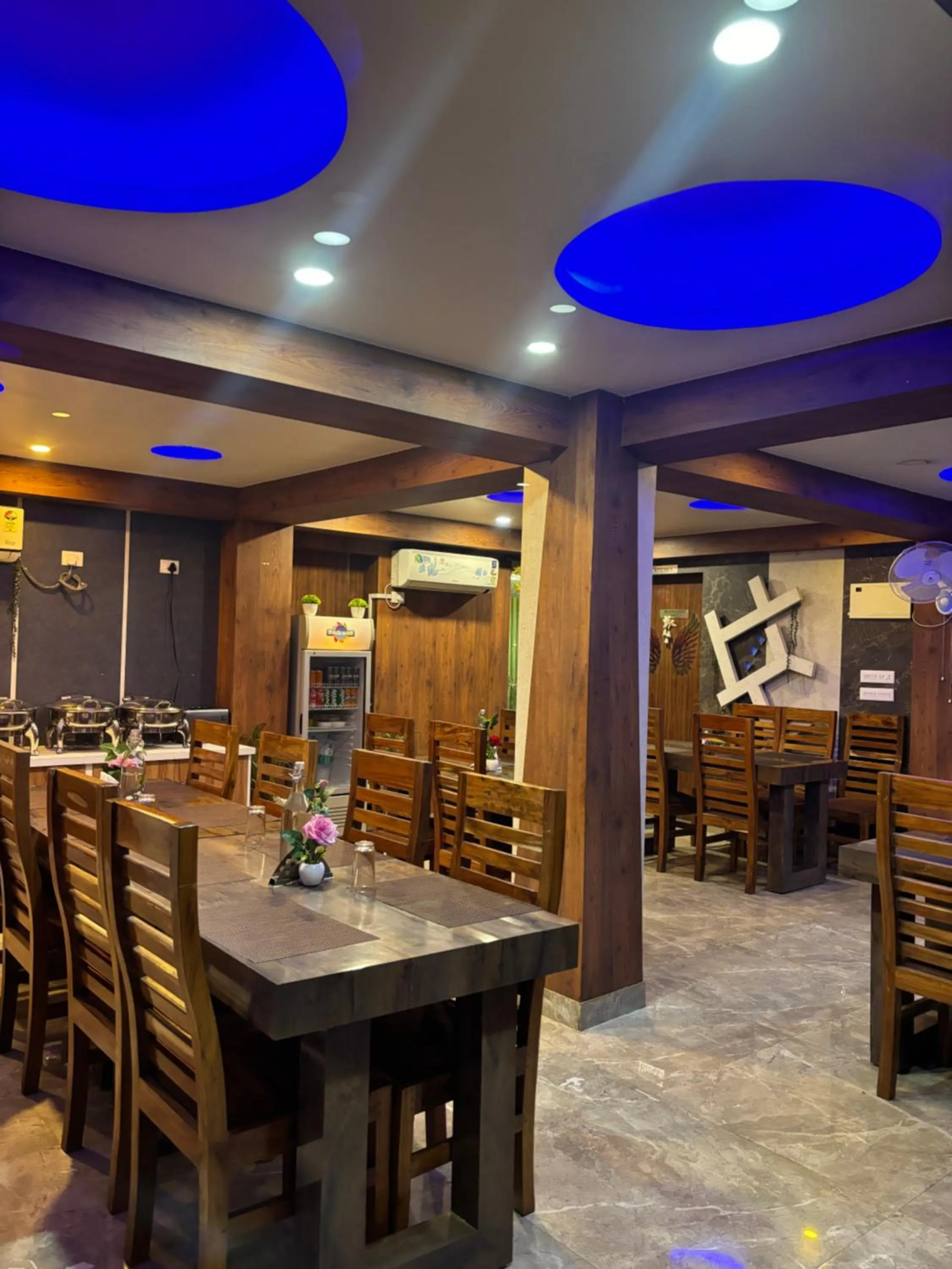 Restaurant/places to eat in Hotel Bay Walk