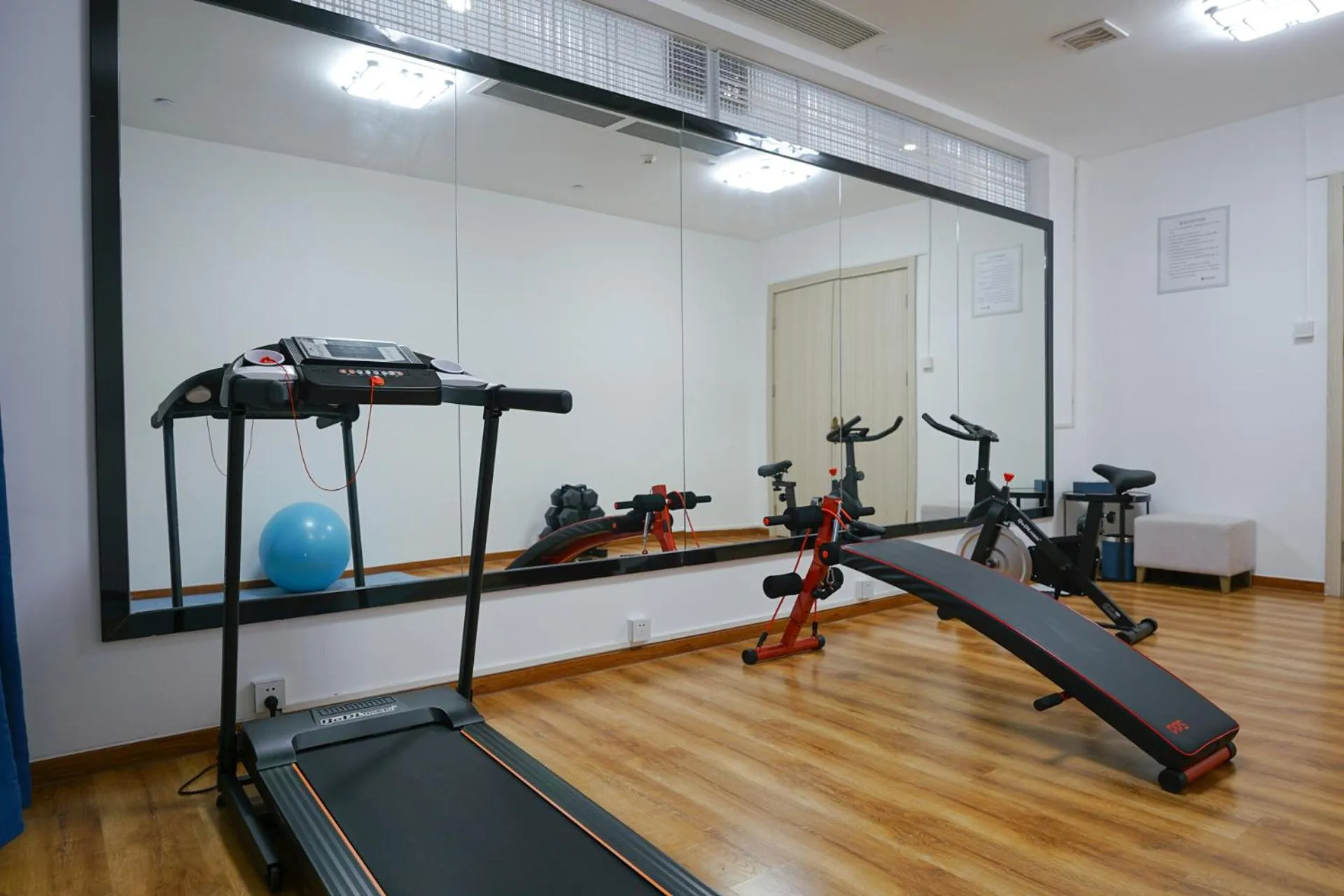 Fitness centre/facilities in Paco Hotel Guangzhou North Railway Station