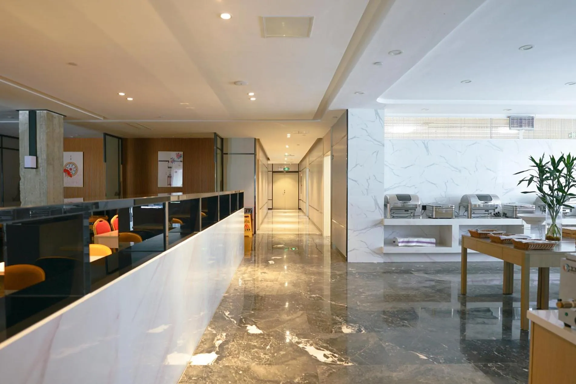 Restaurant/places to eat in Paco Hotel Guangzhou North Railway Station