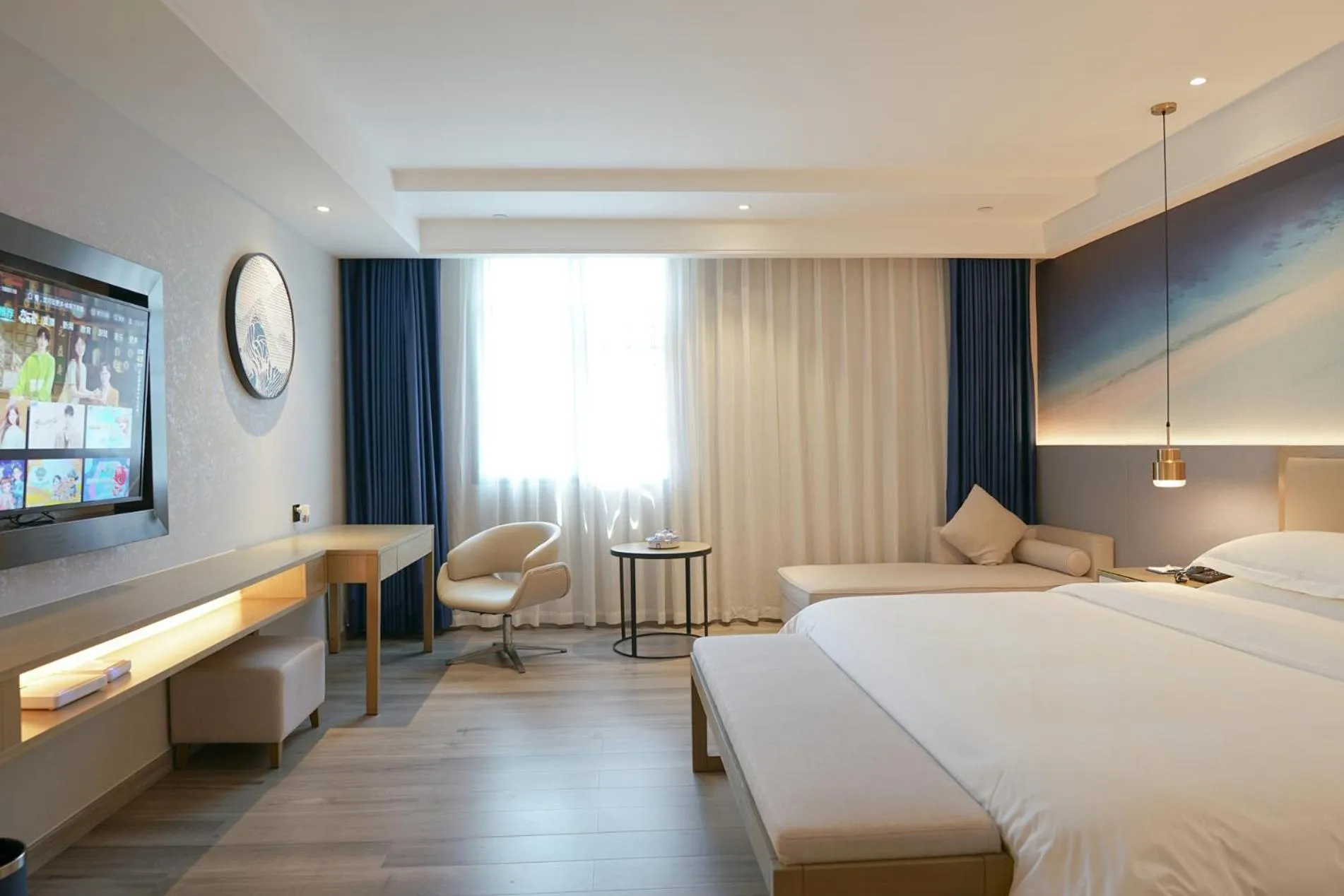 Photo of the whole room, Bed in Paco Hotel Guangzhou North Railway Station